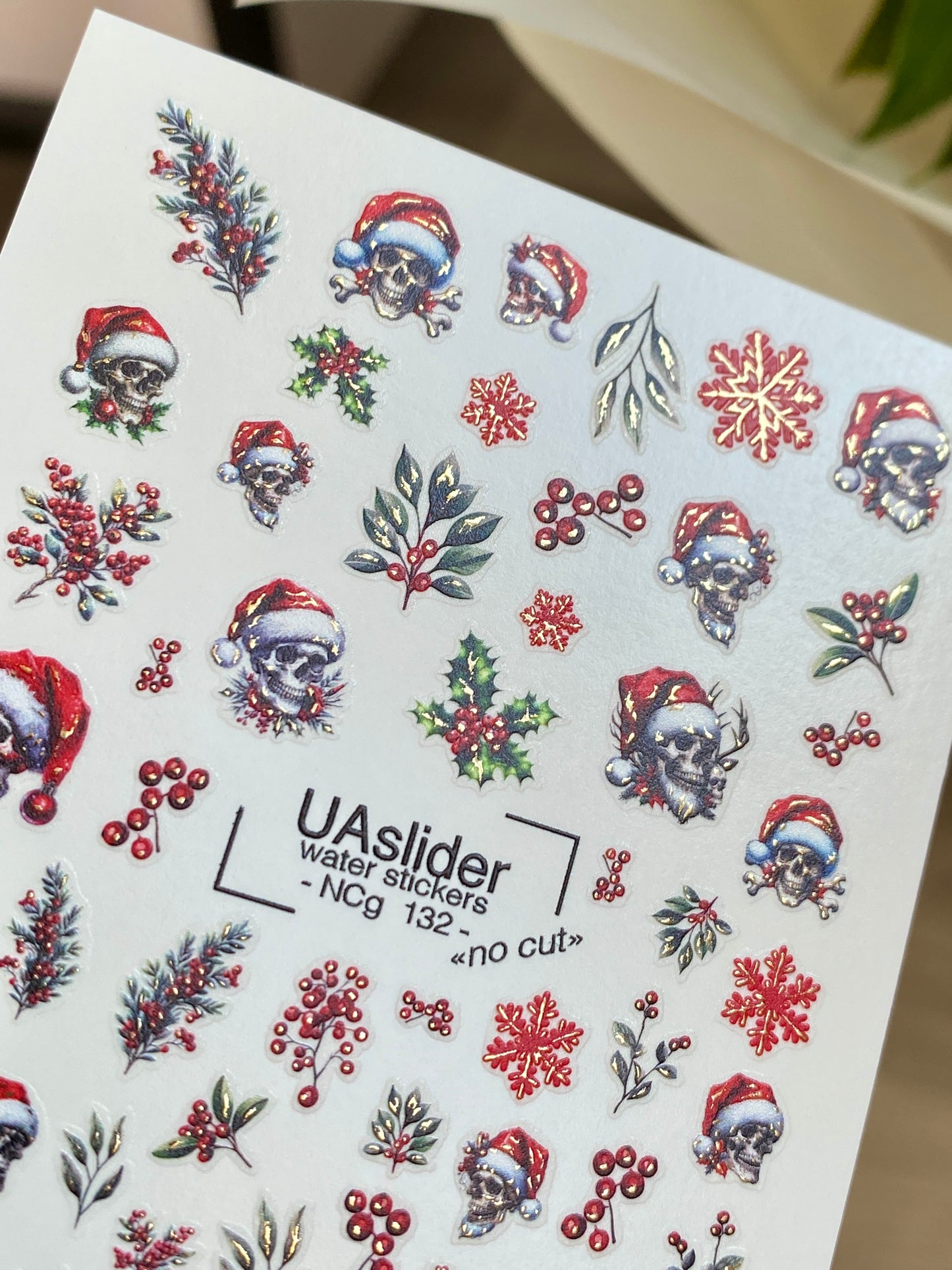 ملصق أظافر مائي NCg-132 | ملصقات أظافر منزلقة مائية مع جماجم بقبعات سانتا | أظافر عيد الميلاد القوطي