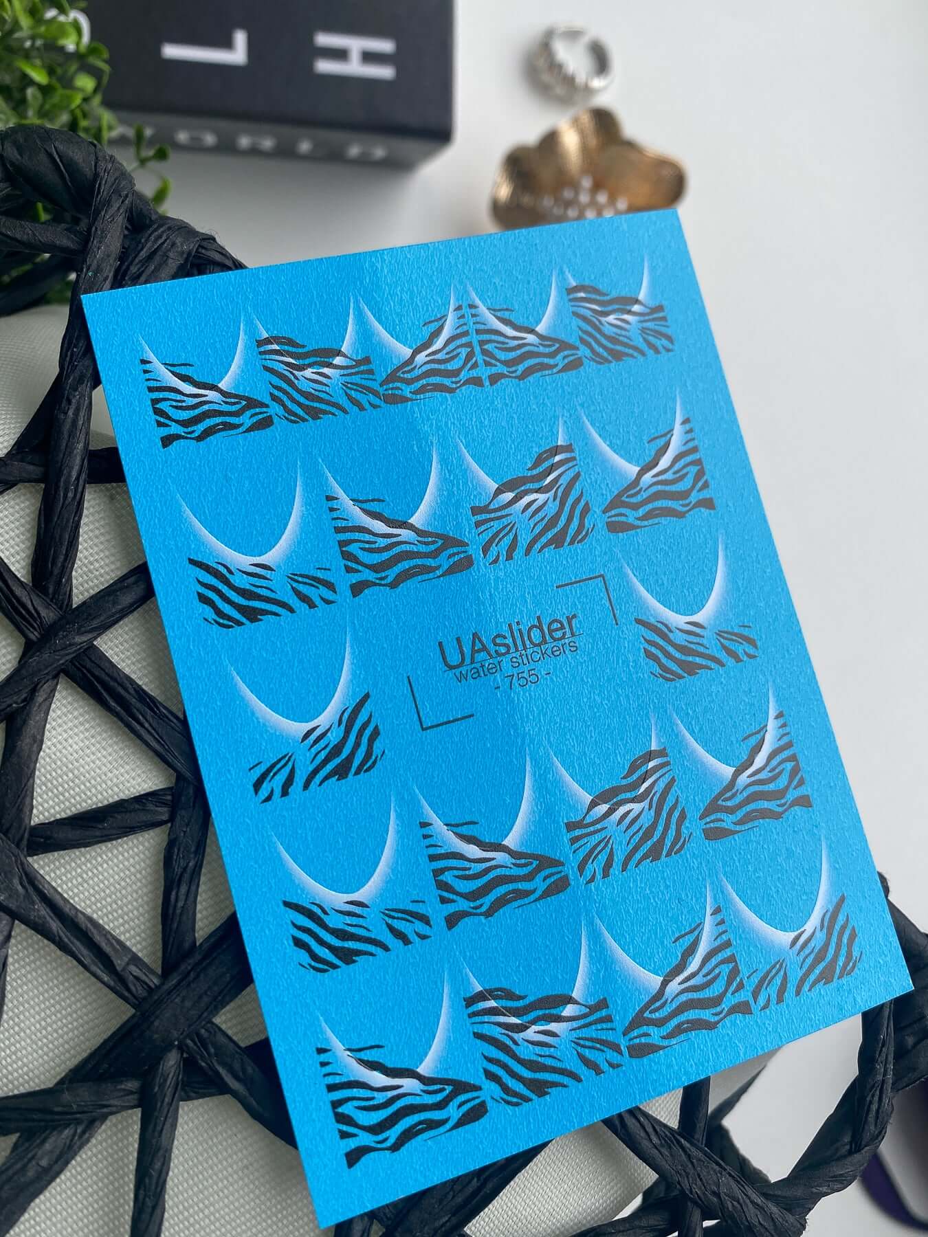 Nail Water Decal 755