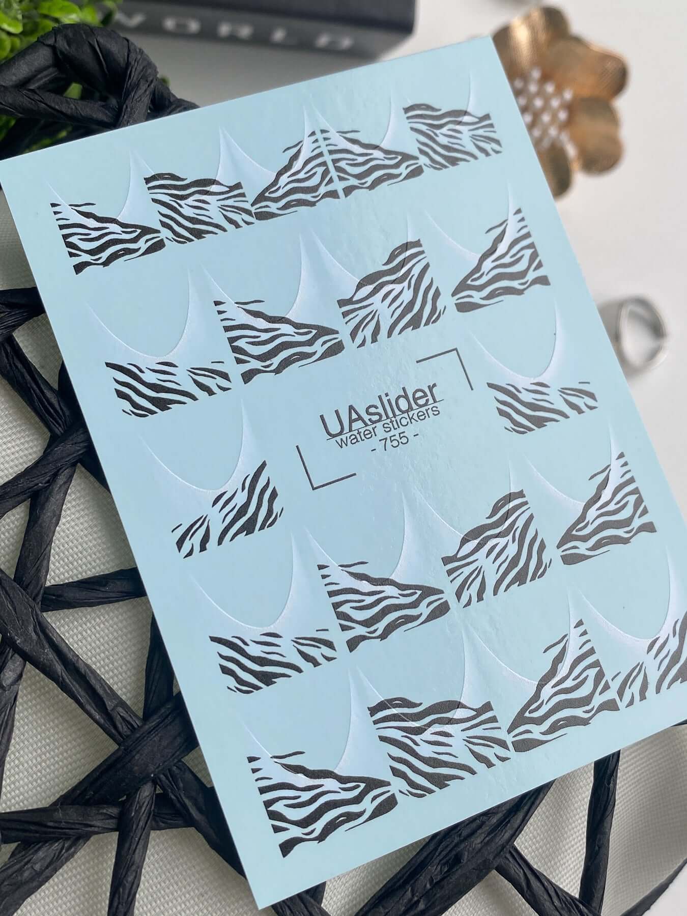 Nail Water Decal 755