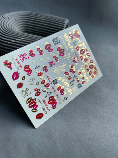 Nálepka na nehty CF-150 | Kiss Print vodní obtisky na nehty | Červené rty, milostné citáty a zlatá fólie