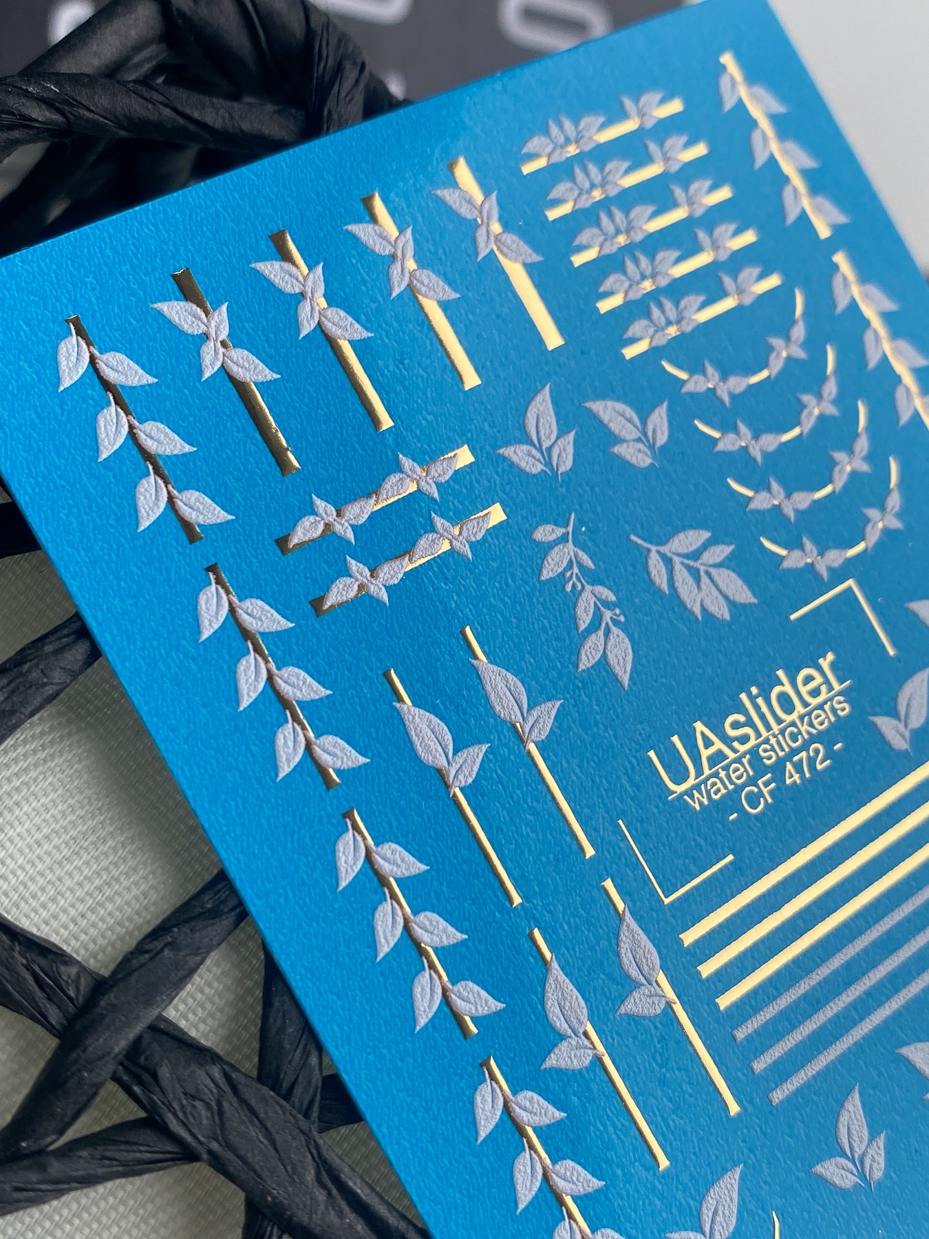 Nail Water Decal CF-472 | Botanical Nail Decals | Minimalist Leaf & Gold Line Stickers