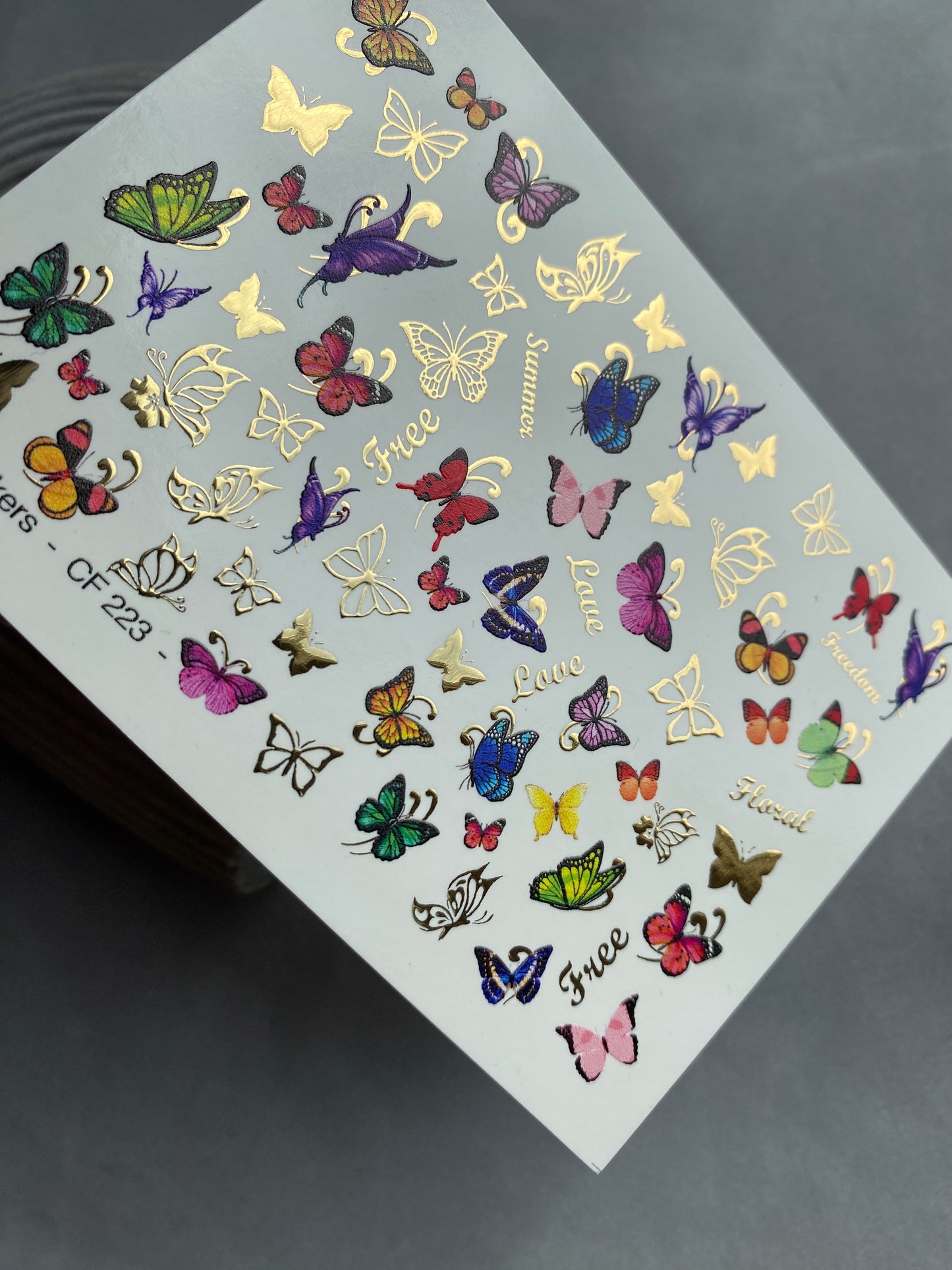Adesivo per Unghie CF-223 | Adesivi per Unghie a Trasferimento d'Acqua Farfalla | Ali Colorate e Foglia d'Oro
