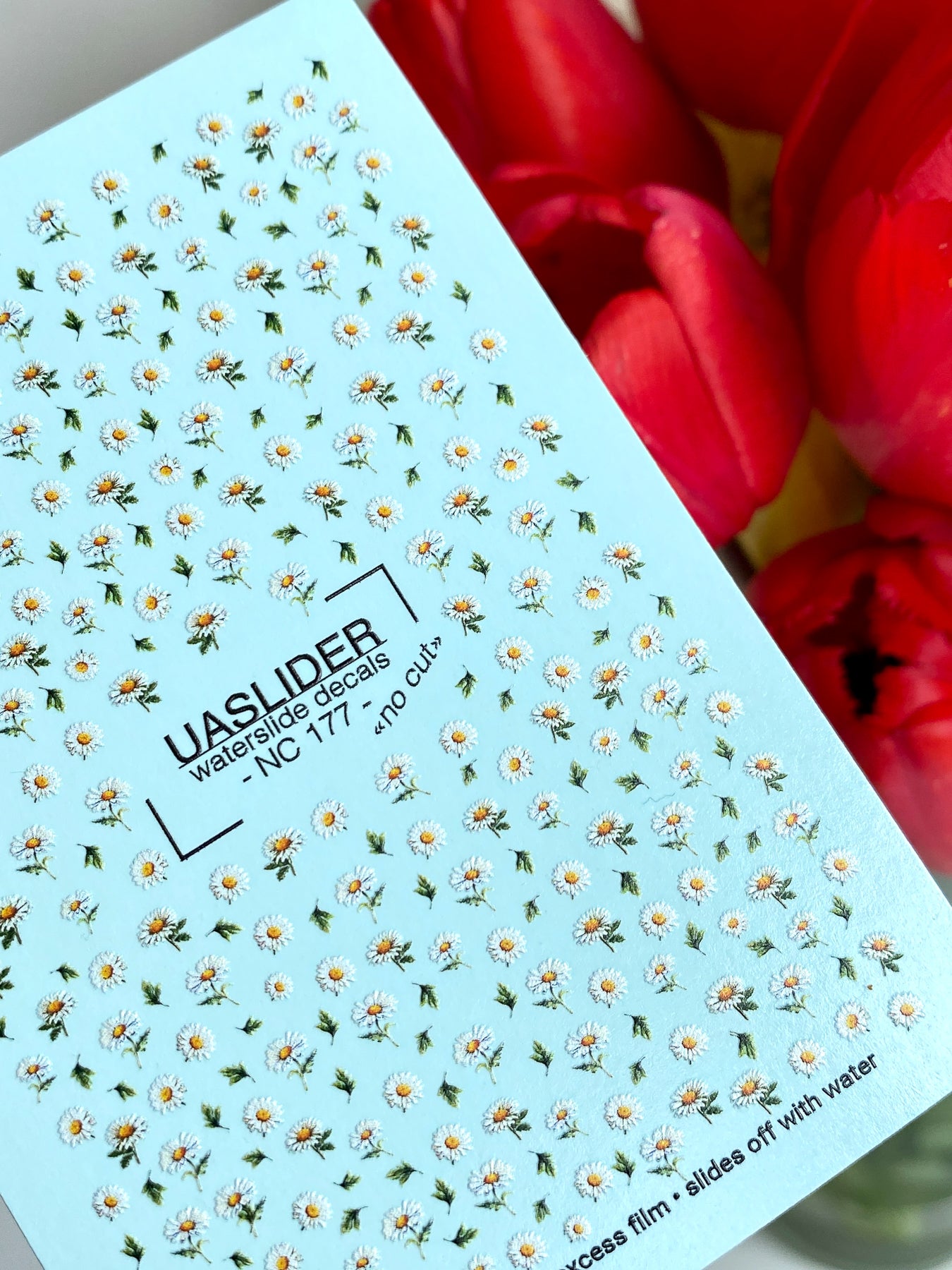 Daisy Nail Decals — Scattered White Chamomile Flowers | NC-177