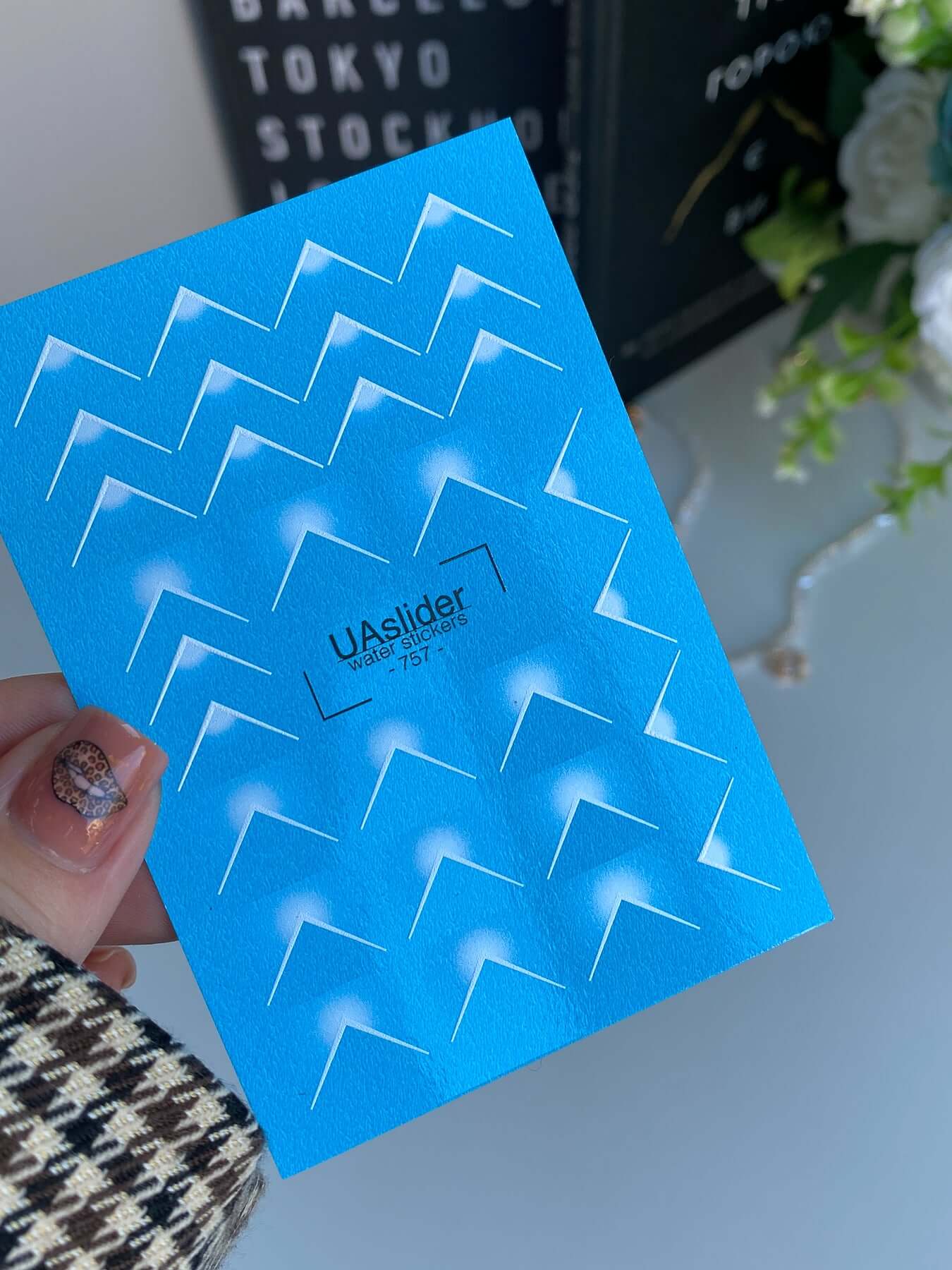 Nail Water Decal 757