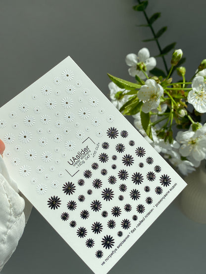 Nail Water Decal NCg-047 | Water Slide Nail Decals | White & Black Daisy Flowers