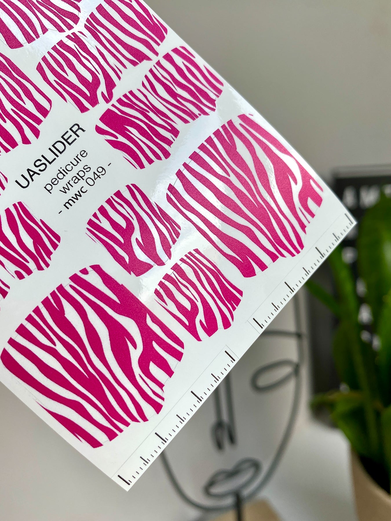 Zebra Pedicure Nail Wraps — Hot Pink & White Stripes | MWC-049