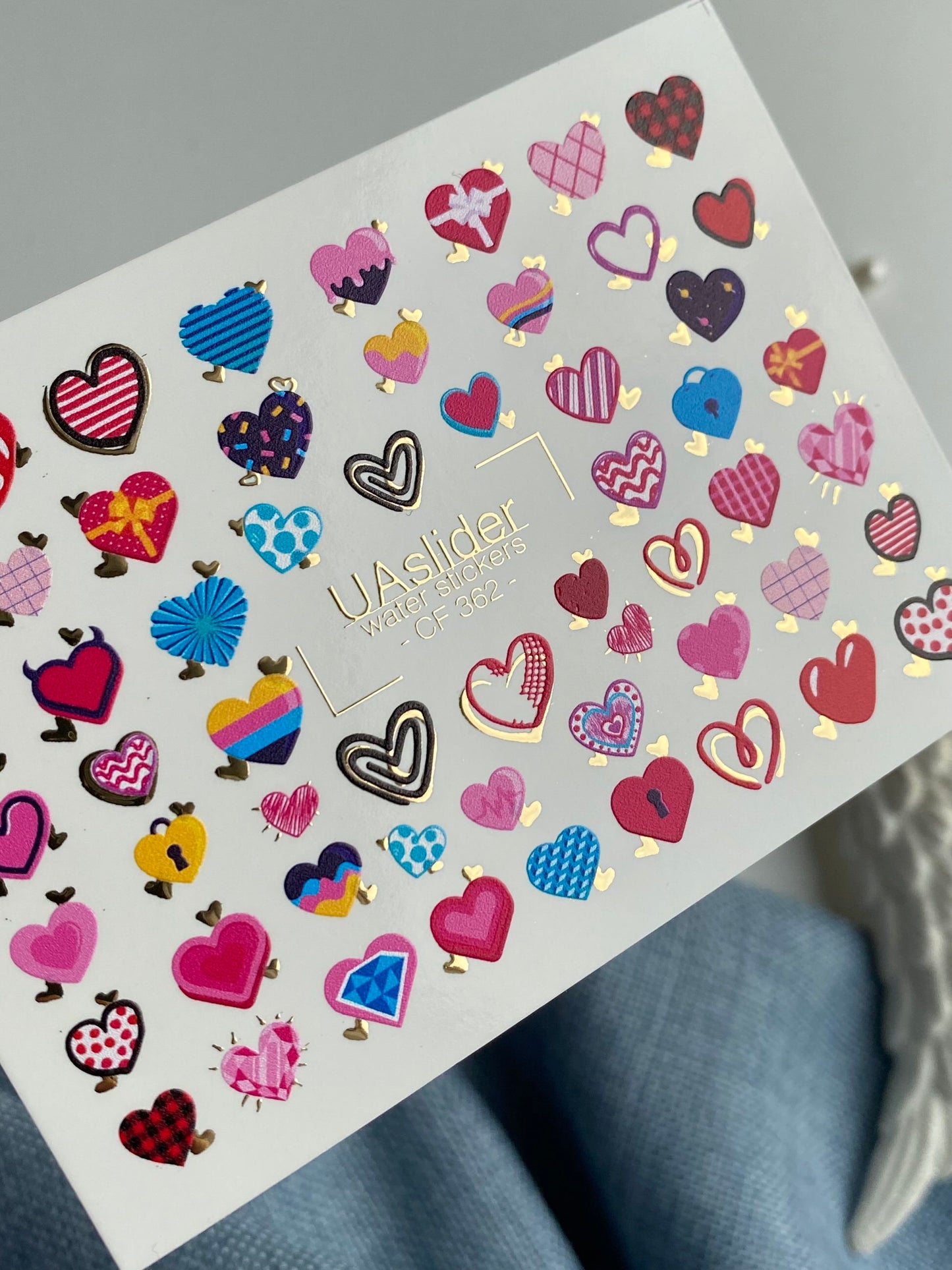 Nálepka na nehty CF-362 | Vodní nálepky na nehty | Barevná srdíčka nail art