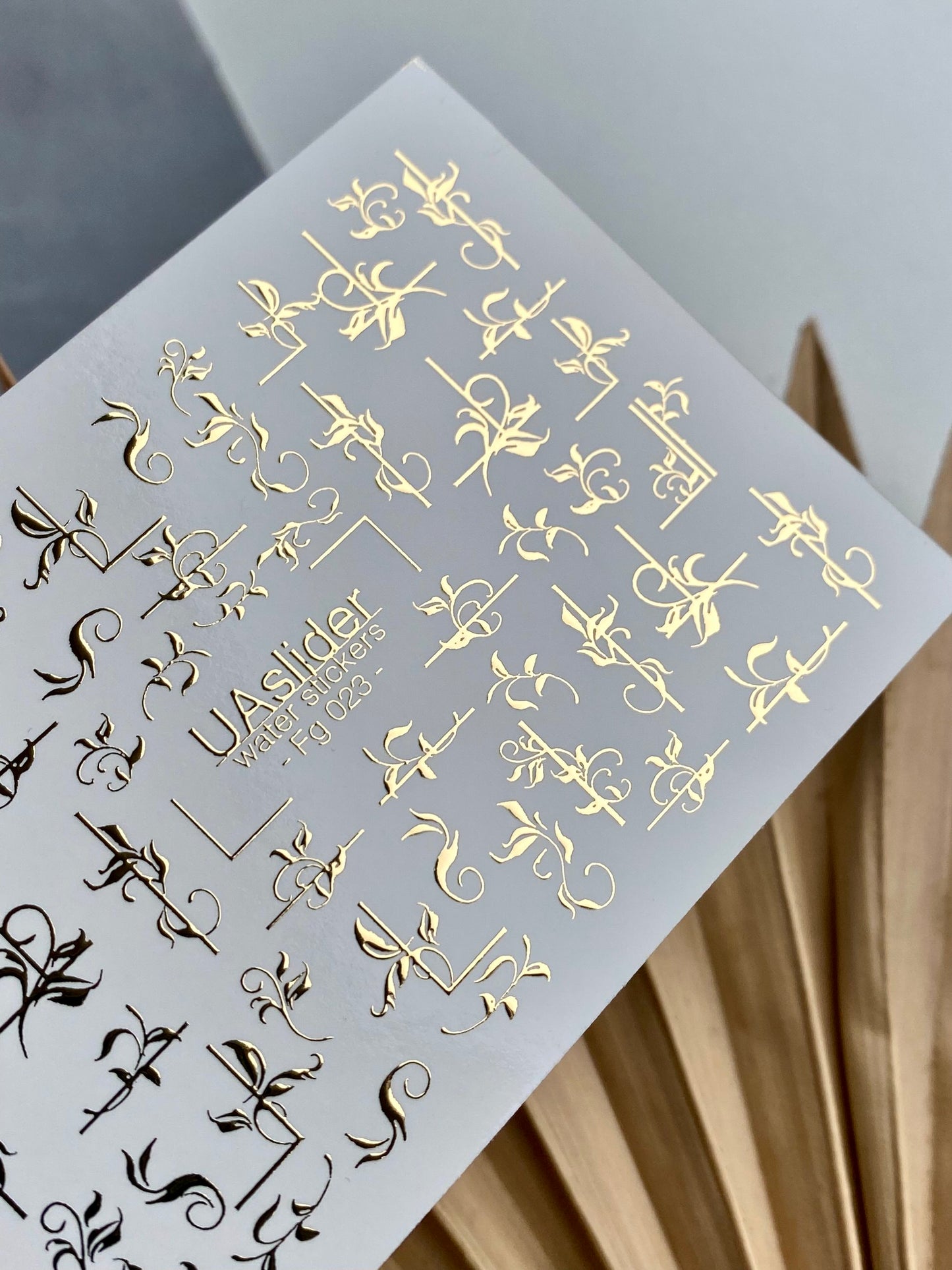 Nagel Water Decal Fg-023 | Decoratieve Water Slide Nagel Decals met Goudfolie | Elegante Krullen & Bloemenmotieven