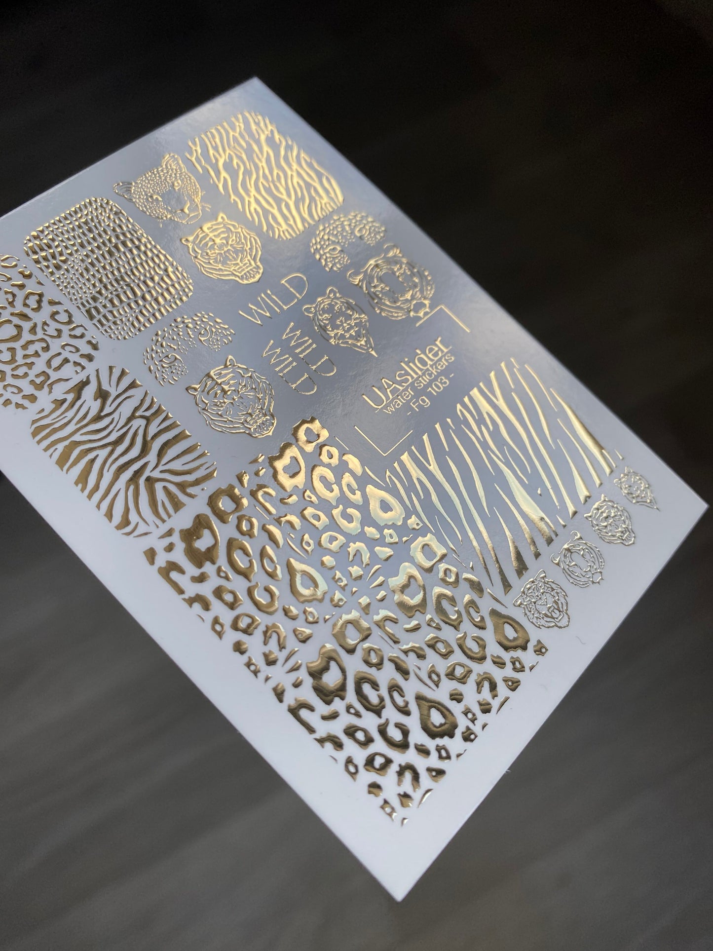 Nagų vandens lipdukas Fg-103 | Vandens slydimo nagų lipdukai su auksiniu gyvūnų raštu | Laukinio džiunglių stiliaus