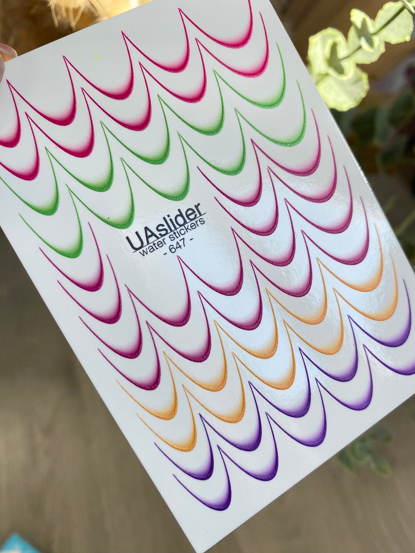 Küünte veekleebis 647