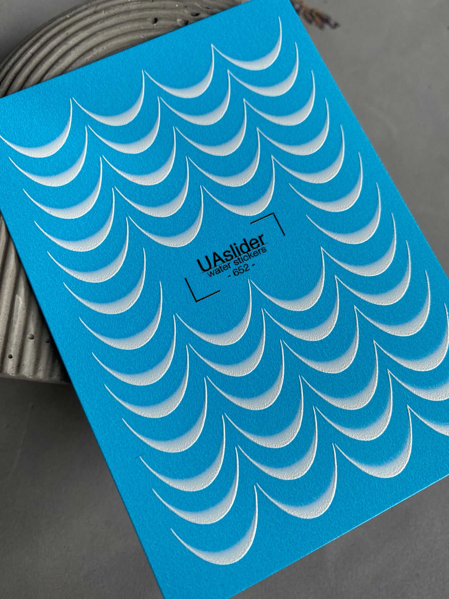 Nail Water Decal 652