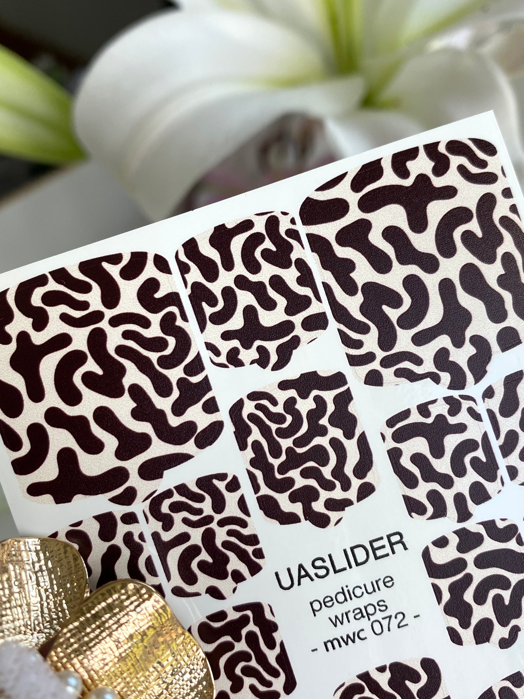 Abstract Animal Pedicure Nail Wraps — Dark Brown & Cream Organic Pattern | MWC-072