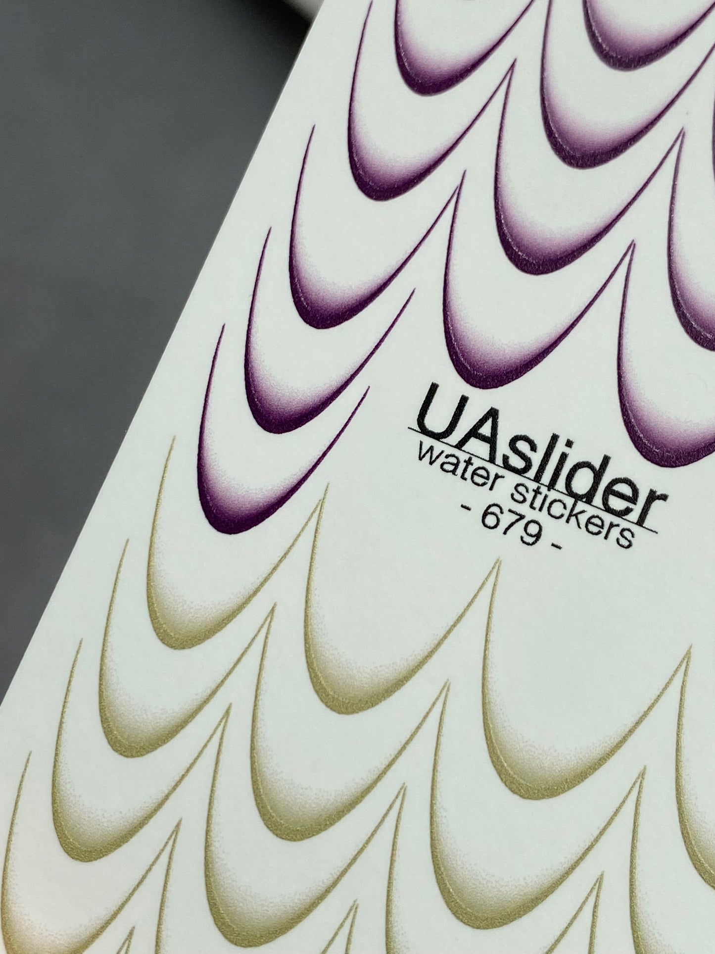 Küünte veekleebis 679