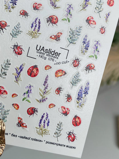 מדבקת מים לציפורניים NCg-076 | מדבקות מים לציפורניים עם חיפושיות פרת משה רבנו ולבנדר | אמנות ציפורניים בהשראת הטבע