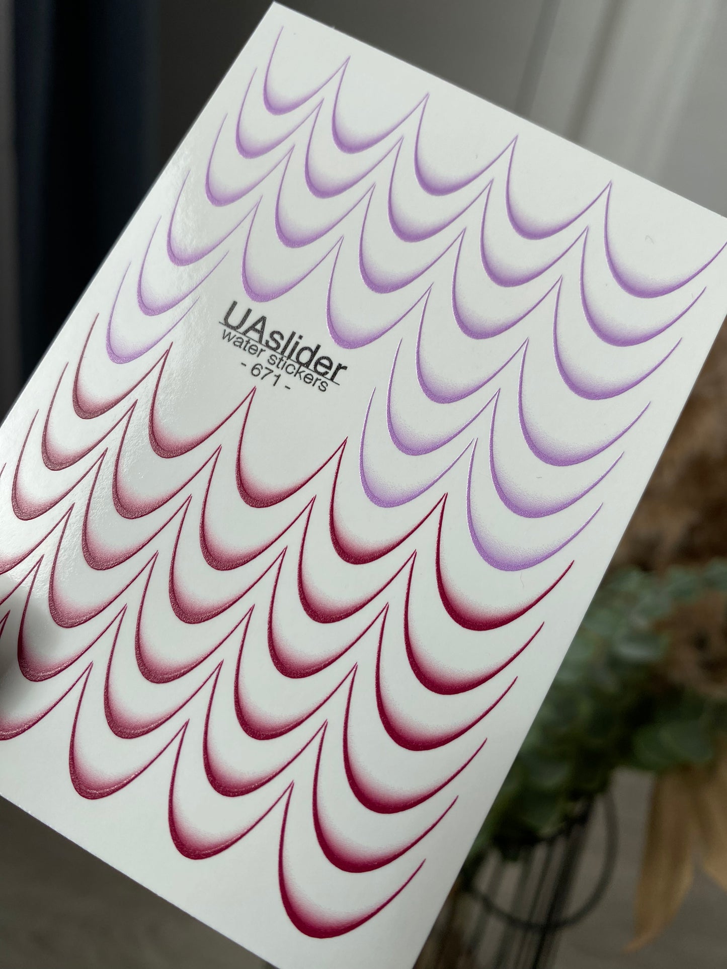 Küünte veekleebis 671