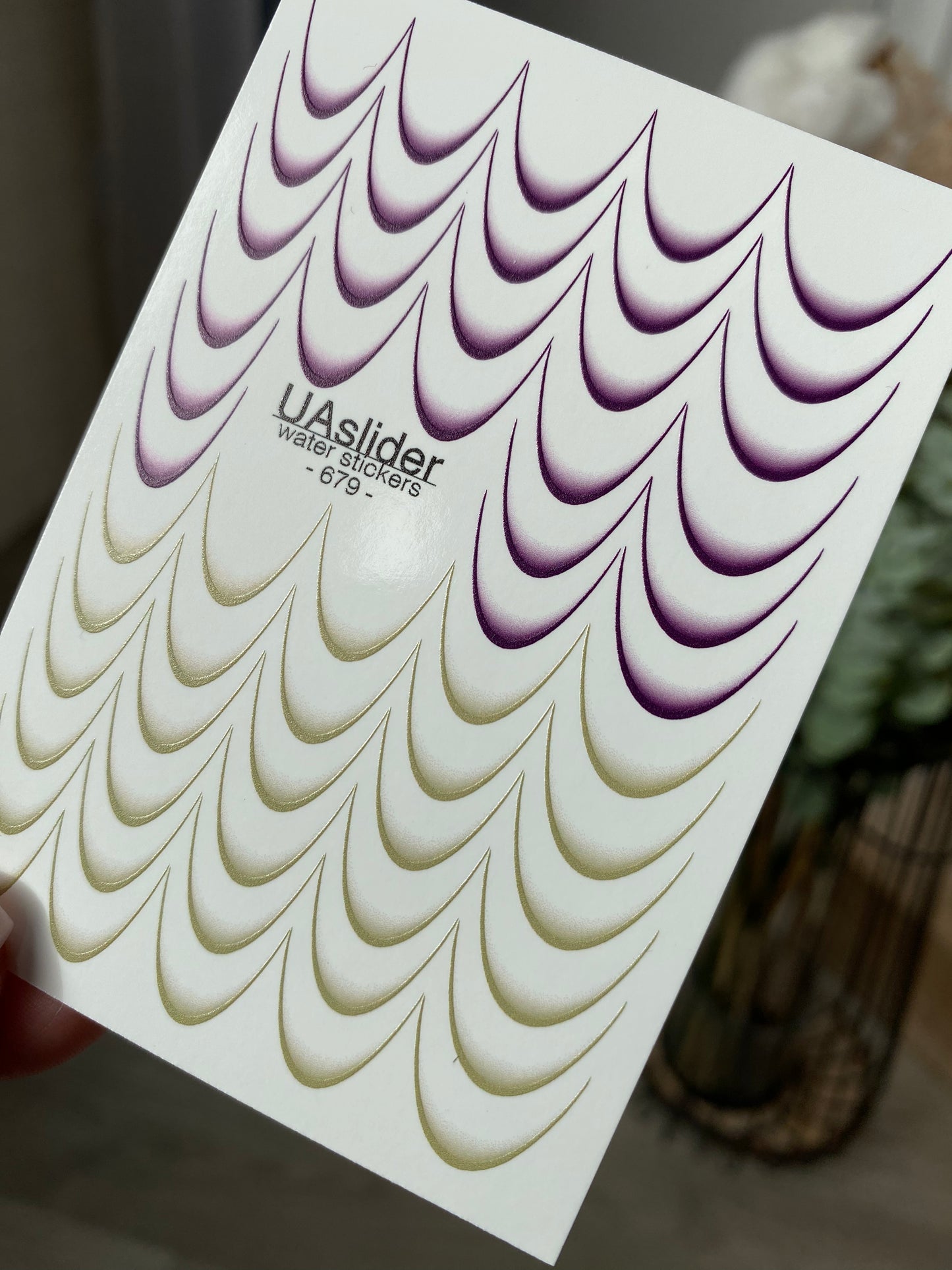 Küünte veekleebis 679