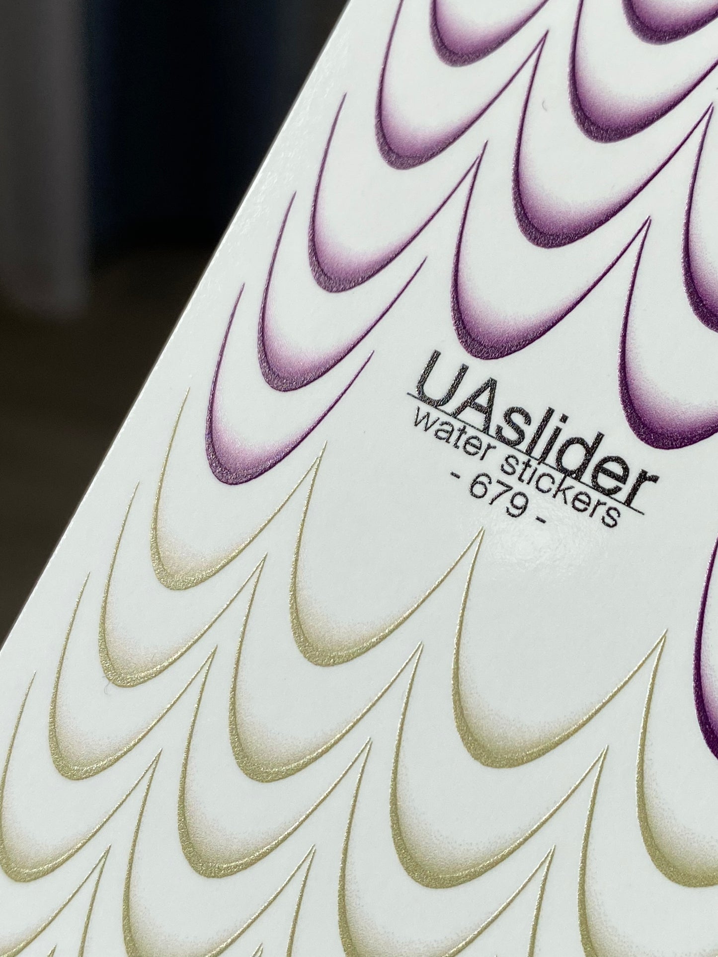 Küünte veekleebis 679