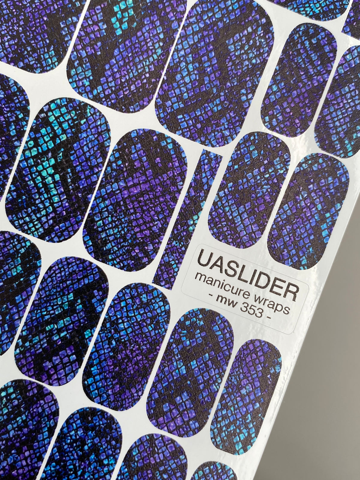 Blue Snakeskin Manicure Wraps — Purple Reptile Texture | mw-353