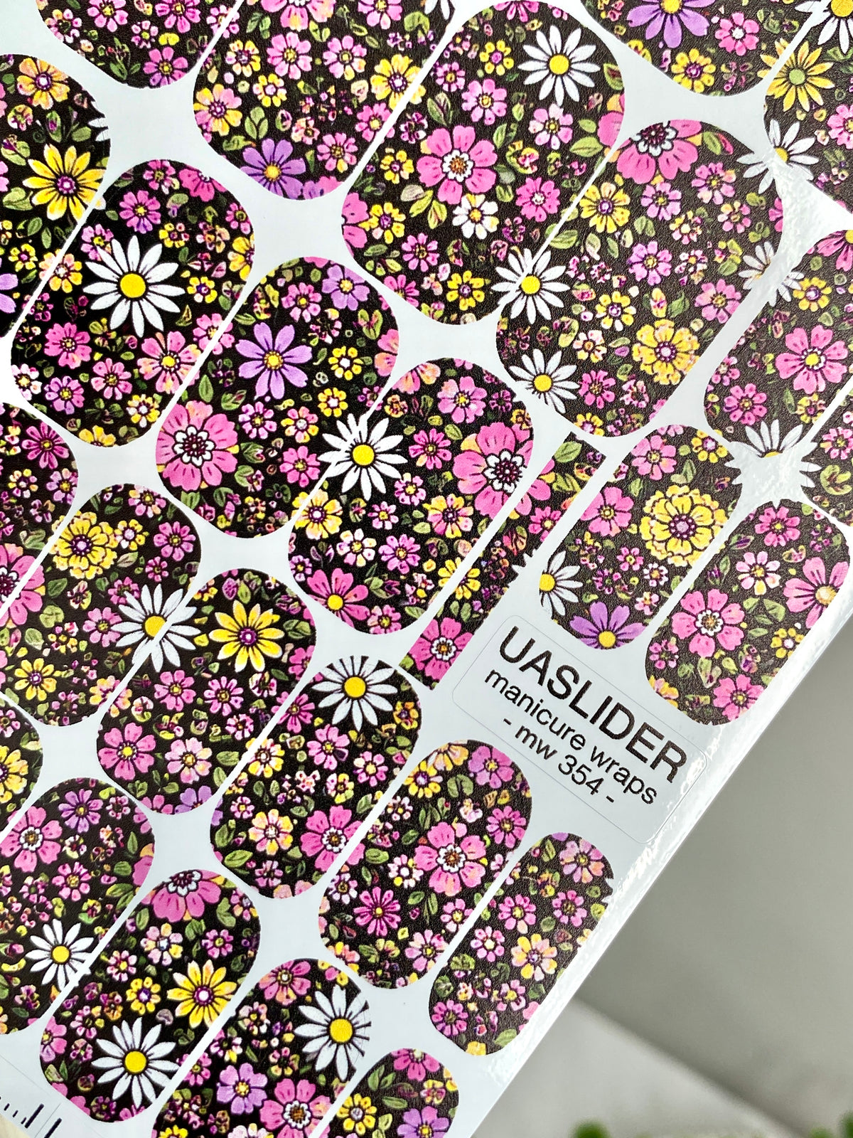 Daisy Manicure Wraps — Pink Yellow & White Florals | mw-354