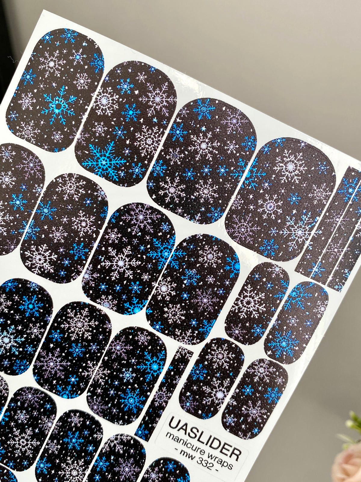 Blue Snowflake Manicure Wraps — White on Black | mw-332