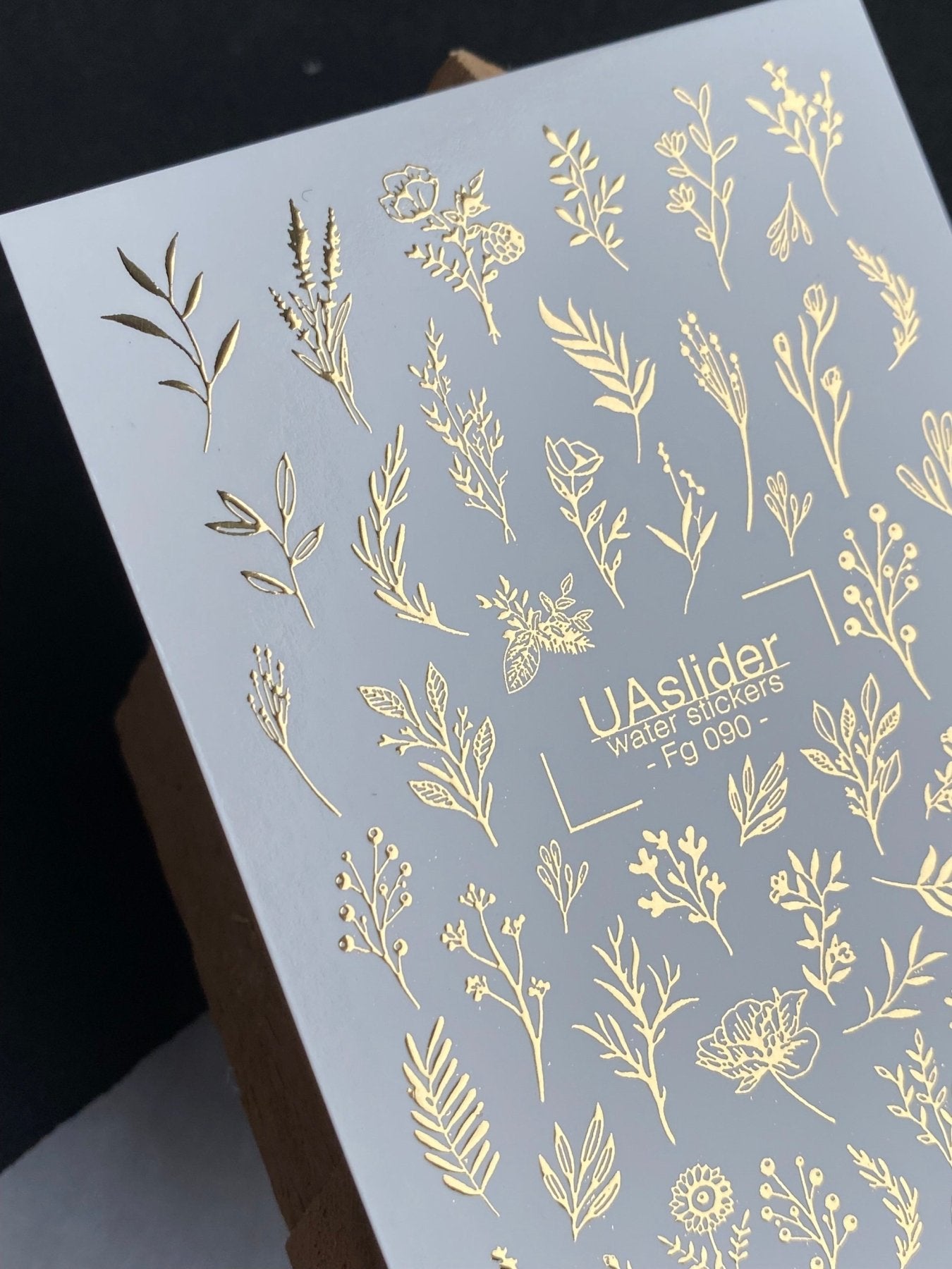 Nail Water Decal Fg-090 | Gold Foil Water Slide Nail Decals | Wildflowers & Botanical Sprigs - UASLIDER
