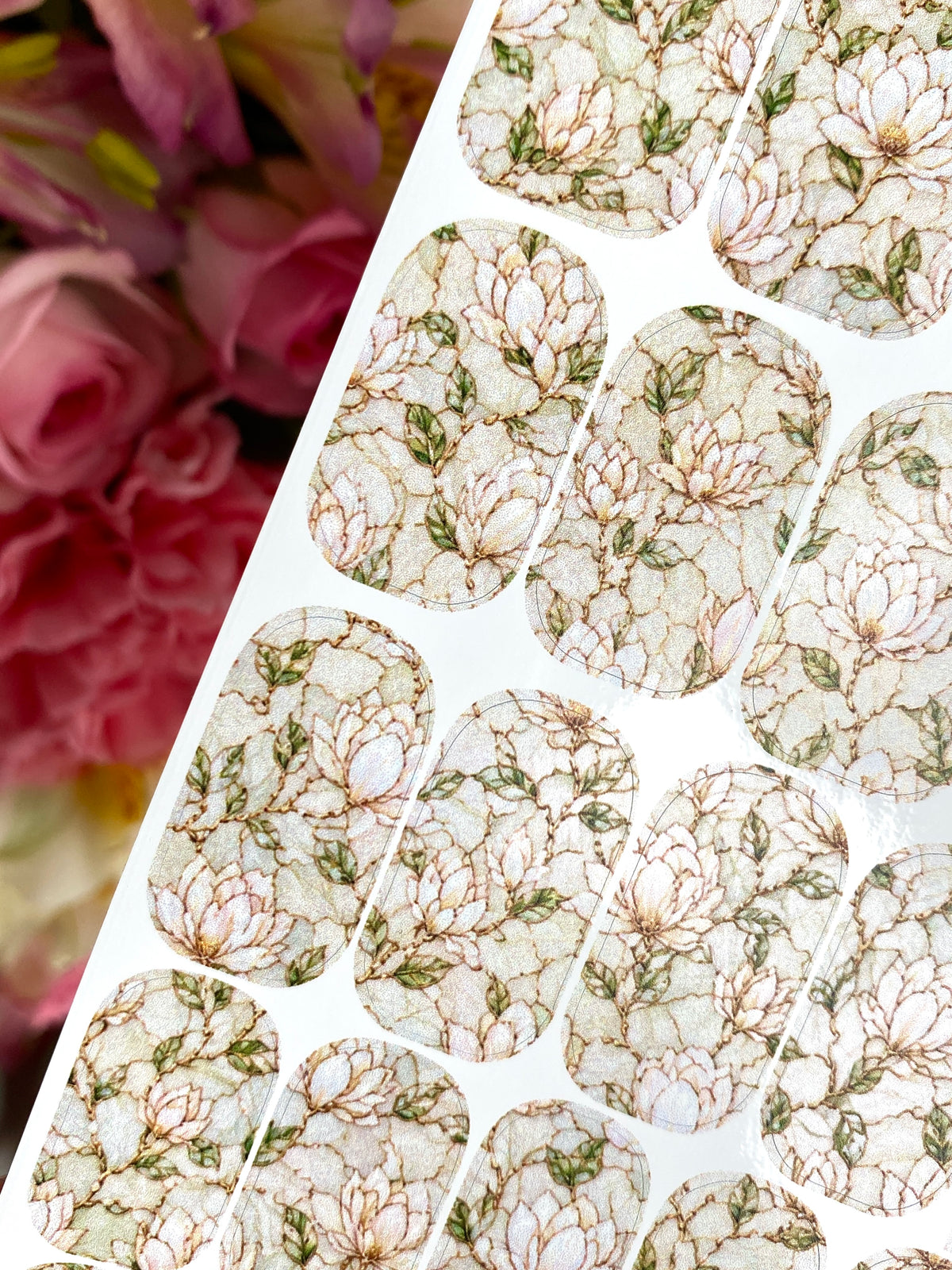 Magnolia Manicure Nail Wraps — Ivory Floral Crackle | mw-070