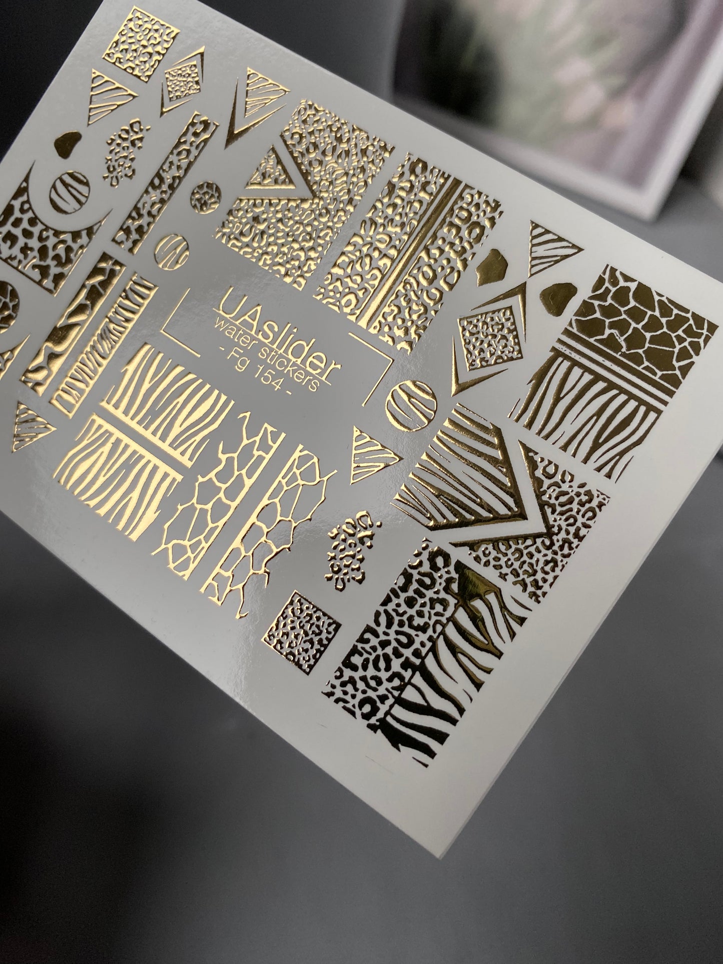 Naklejki na paznokcie wodne Fg-154 | Złote folie do naklejek wodnych na paznokcie | Wzory zwierzęce i geometryczne