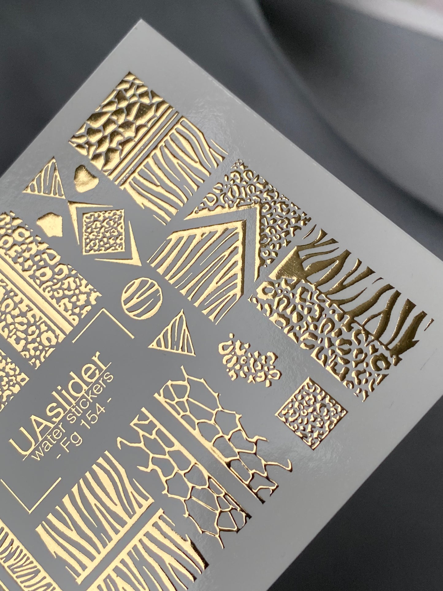 Naklejki na paznokcie wodne Fg-154 | Złote folie do naklejek wodnych na paznokcie | Wzory zwierzęce i geometryczne