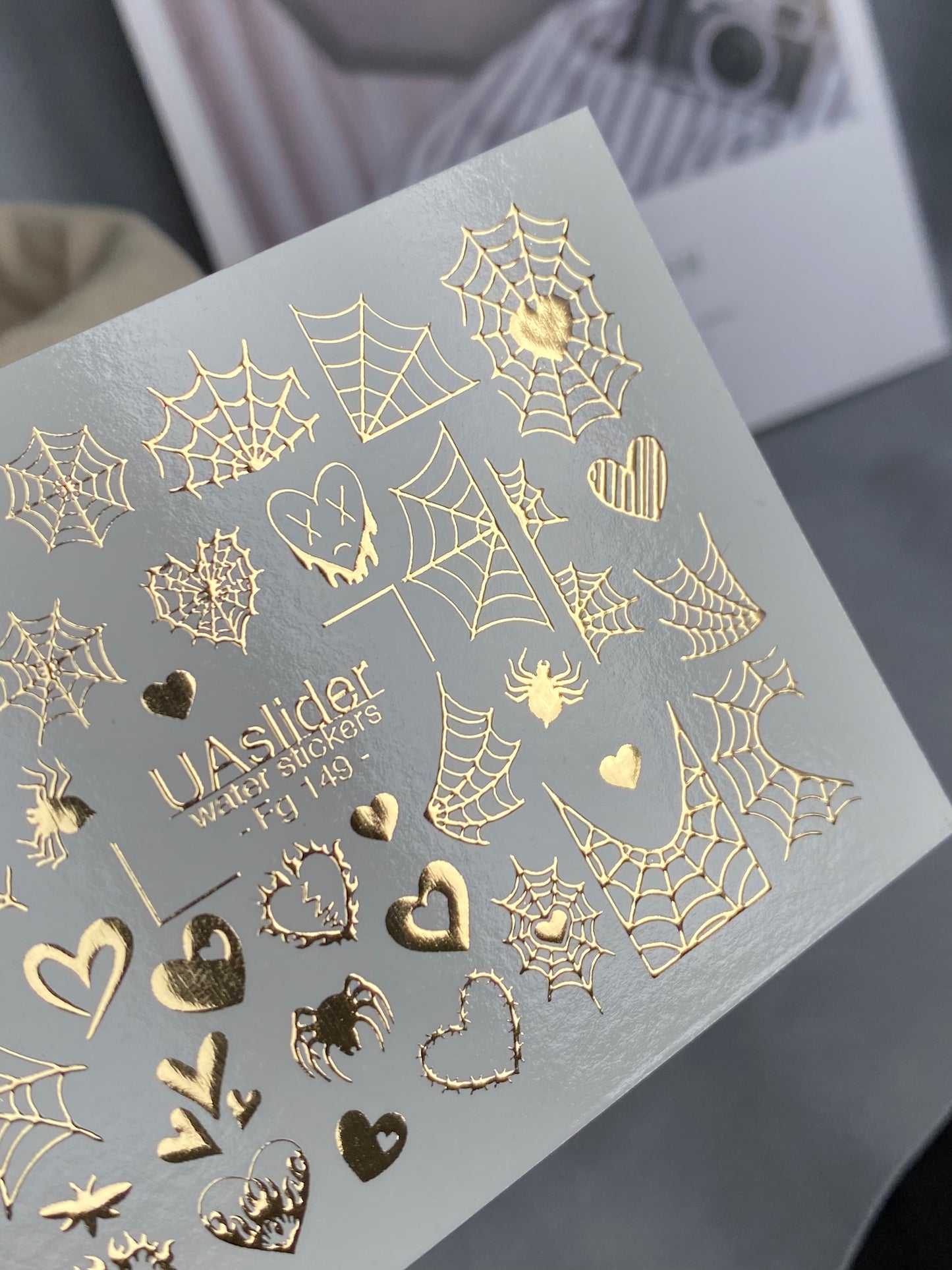 Nálepky na nehty Fg-149 | Vodní nálepky na nehty se zlatými pavučinami a srdíčky | Gotický halloweenský nail art