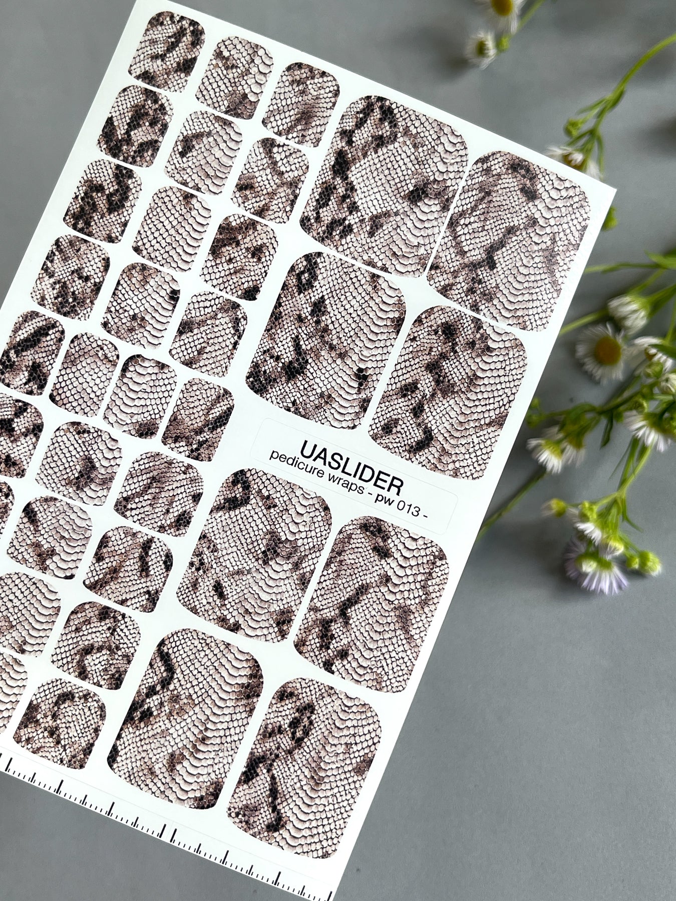 Snakeskin Pedicure Nail Wraps — Neutral Beige Python Texture | PW-013