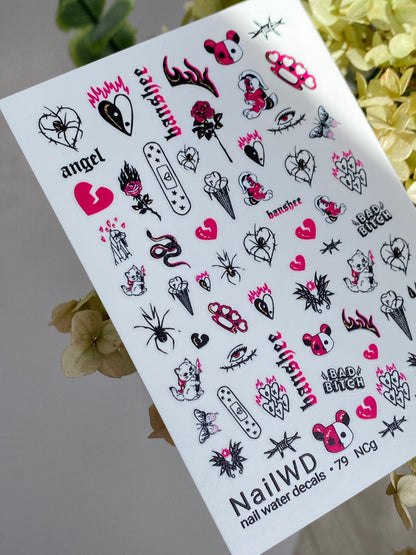 Adesivo per Unghie 79 NailWD | Adesivi per Unghie a Scivolamento d'Acqua Stile Punk Emo | Cuori, Rose e Arte Audace