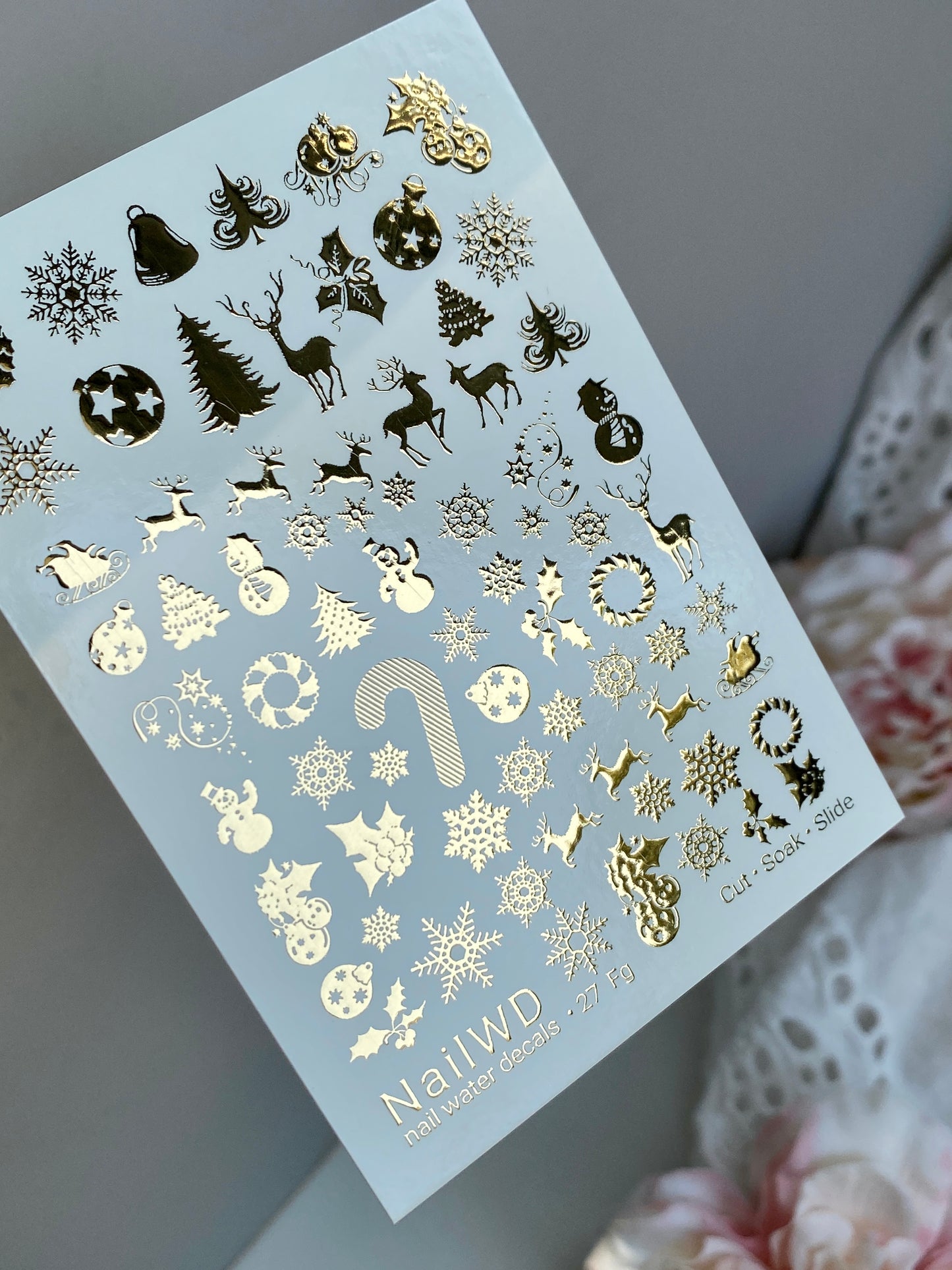 Naklejki wodne na paznokcie 27 NailWD | Naklejki wodne na paznokcie ze złotymi świątecznymi wzorami | Renifery, płatki śniegu, choinki i laski cukrowe