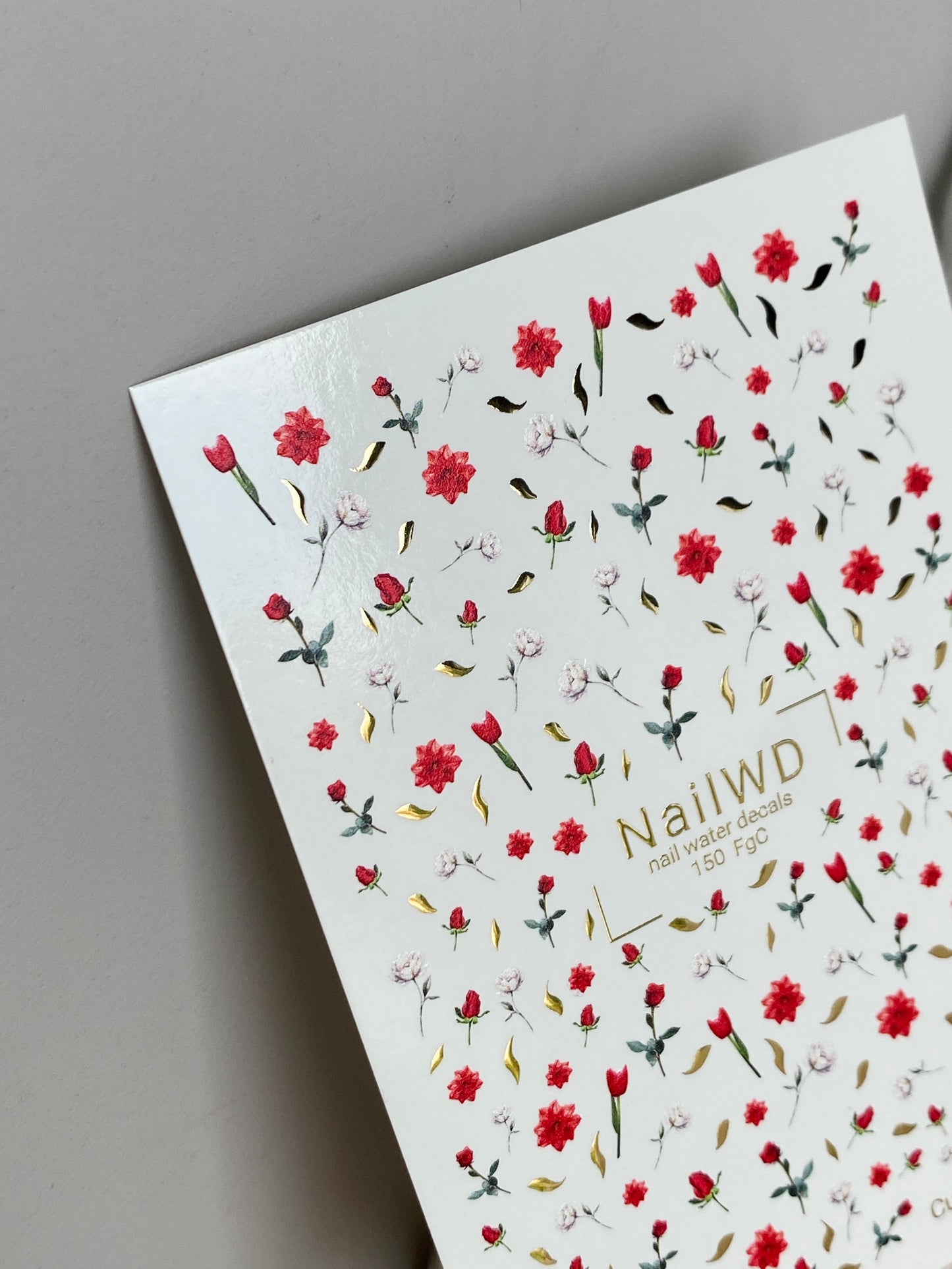 Adesivo per unghie ad acqua 150 Nail WD | Adesivi per unghie a scivolamento ad acqua rose rosse e bianche | Arte per unghie floreale romantica