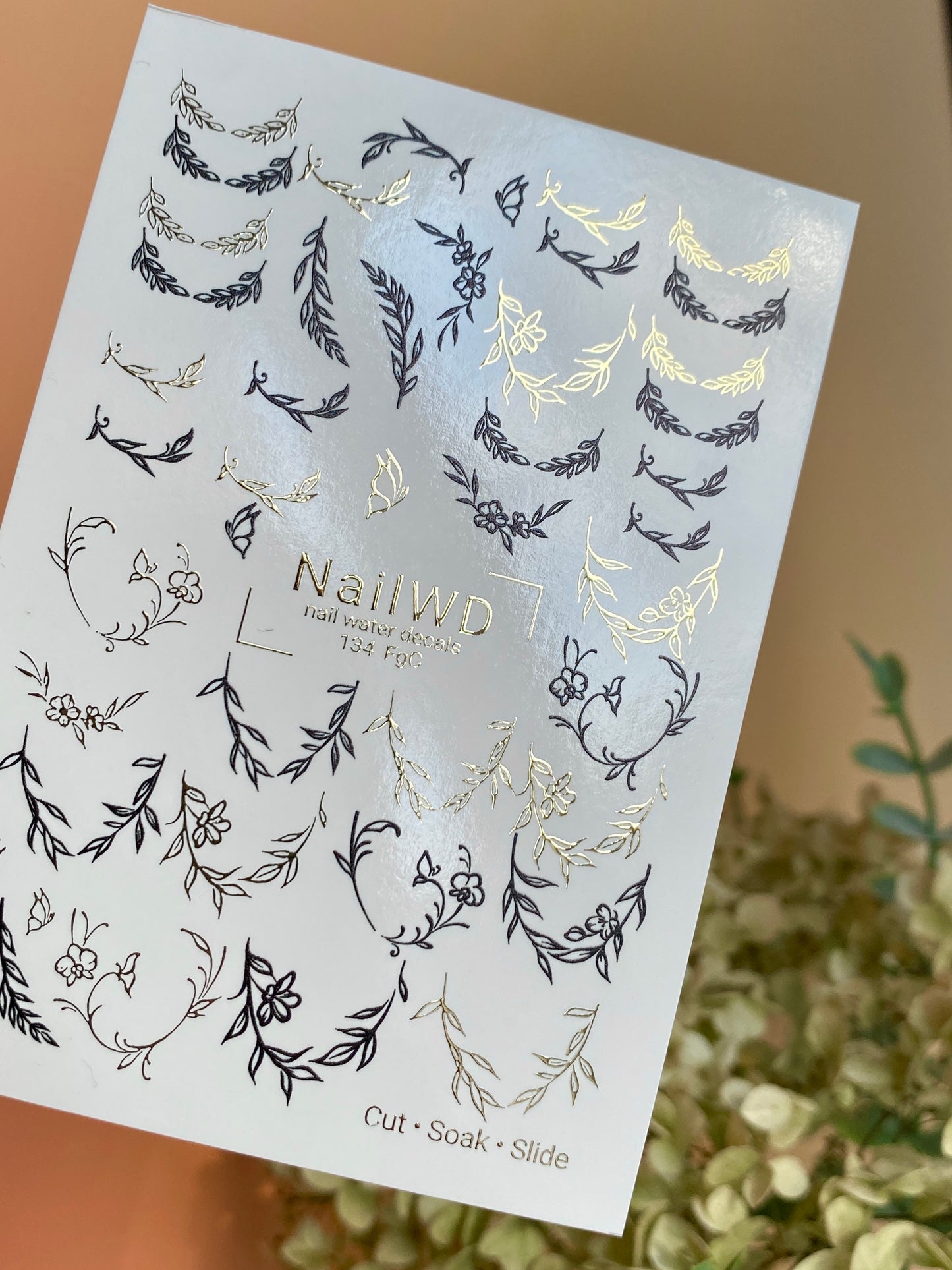 Nail Water Decal 134 NailWD | Water Slide Nail Decals Floral Outlines | Black & Gold Minimalist Wreaths