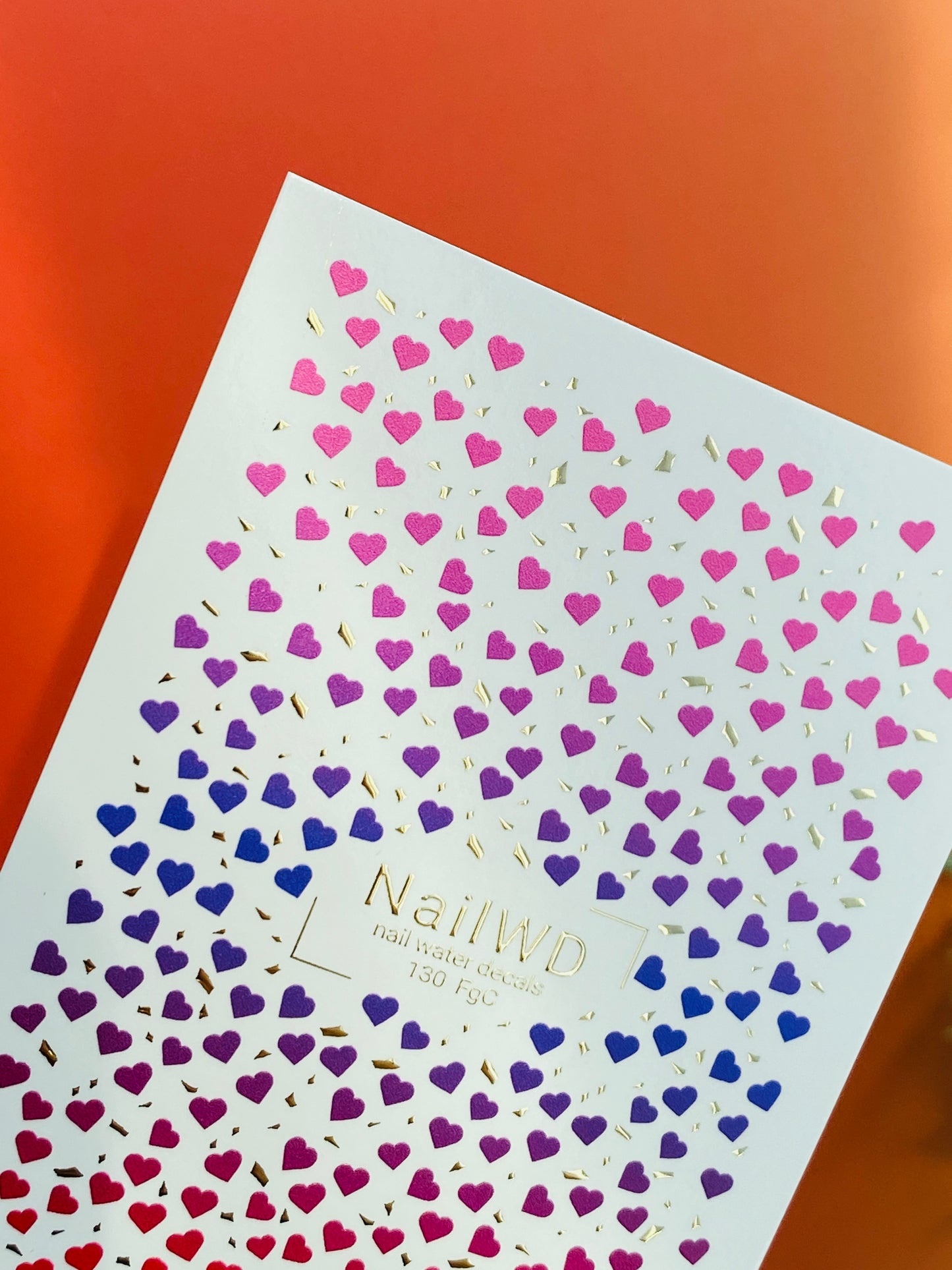 Naklejka na paznokcie 130 NailWD | Naklejki na paznokcie do zmywania wodą Gradientowe serca | Romantyczny ombre design