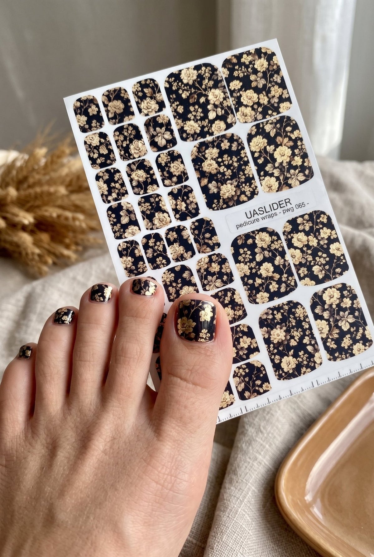Black Floral Pedicure Wraps — Cream Blooms & Gold Foil | pwg-065 - UASLIDER