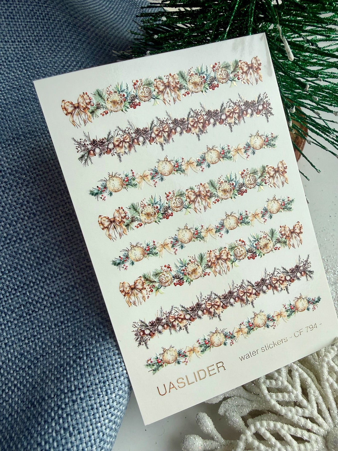 Christmas Nail Decals — Holiday Garland Strips with Gold Foil | CF - 794 - UASLIDER