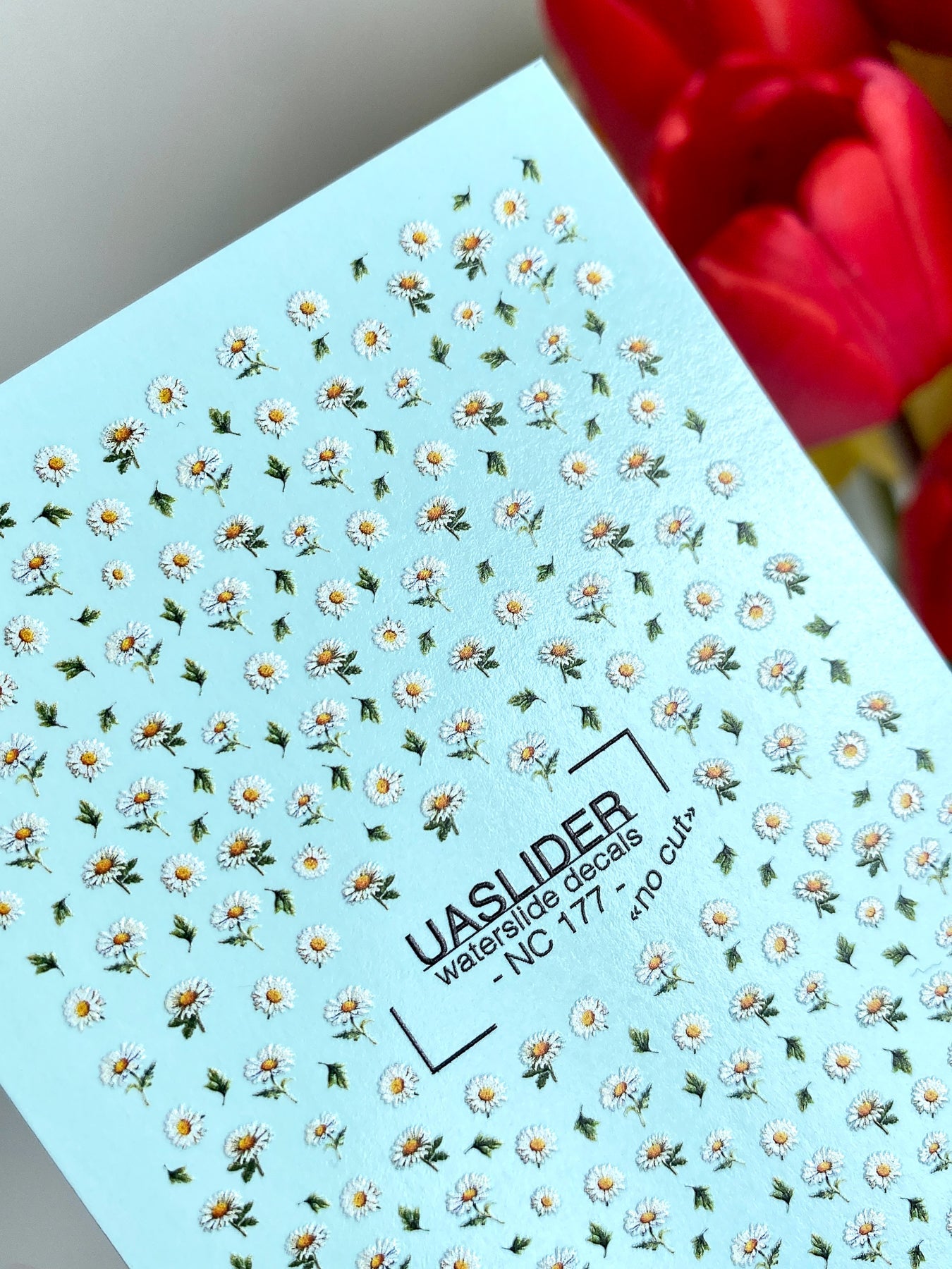 Daisy Nail Decals — Scattered White Chamomile Flowers | NC-177 - UASLIDER