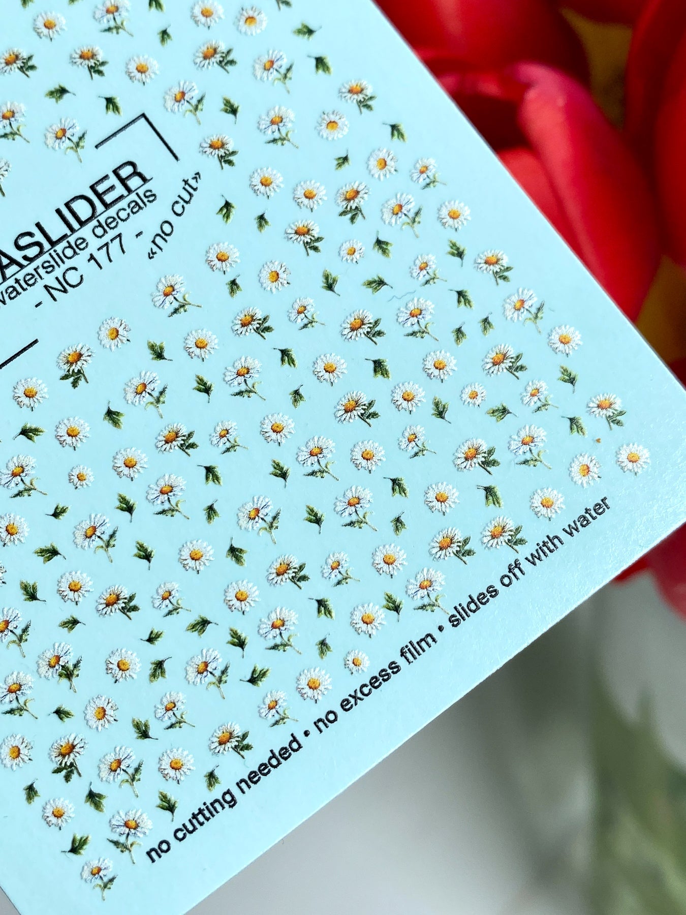 Daisy Nail Decals — Scattered White Chamomile Flowers | NC-177 - UASLIDER