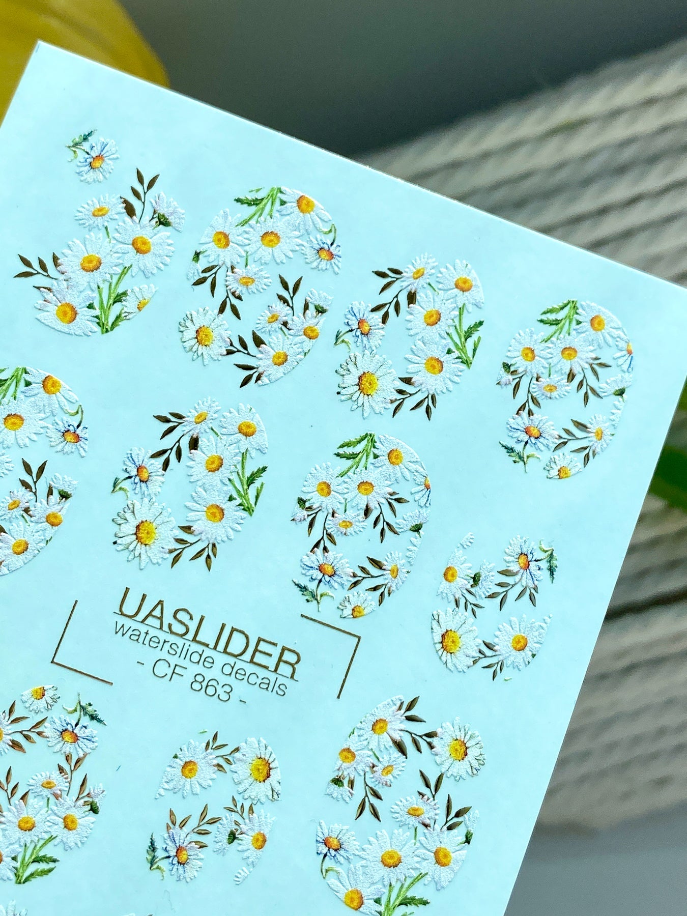 Daisy Nail Decals — White Daisies with Gold Foil Leaves | CF - 863 - UASLIDER