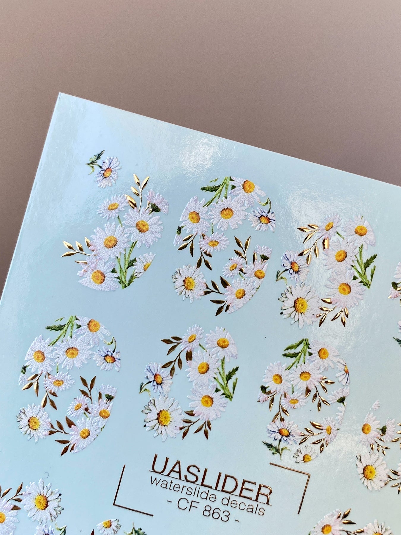 Daisy Nail Decals — White Daisies with Gold Foil Leaves | CF - 863 - UASLIDER