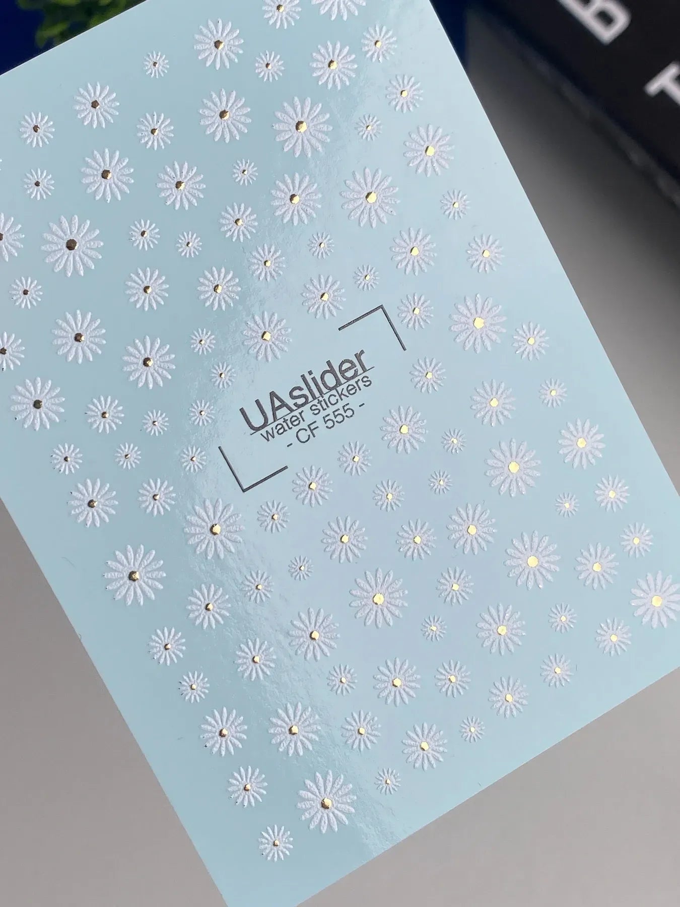 Daisy Nail Decals — White Micro Daisies with Gold Centers | CF - 555 - UASLIDER