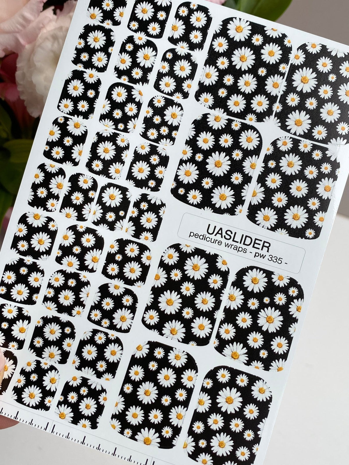 Daisy Pedicure Nail Wraps — White Flowers on Black | pw-335 - UASLIDER