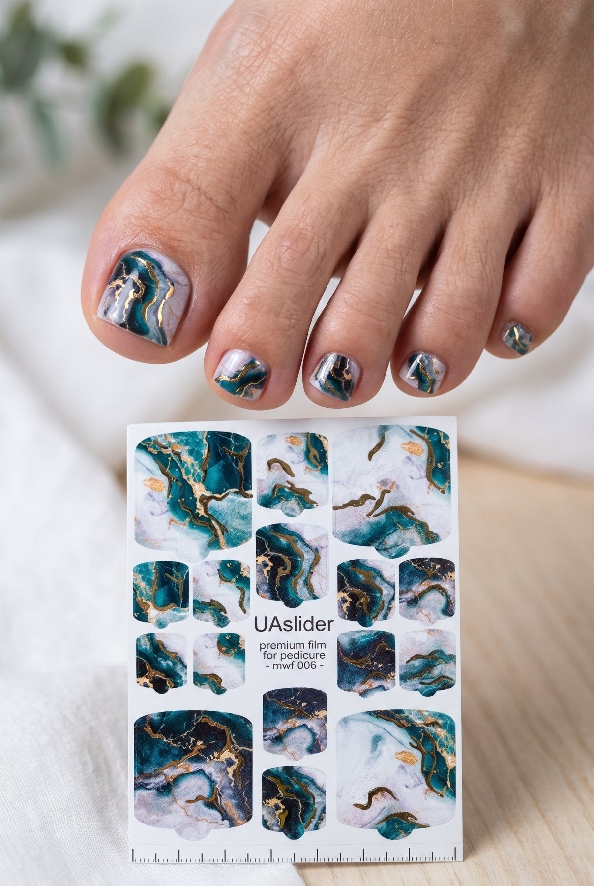 Emerald Pedicure Nail Wraps — Emerald Marble Gold Foil | mwf-006 - UASLIDER