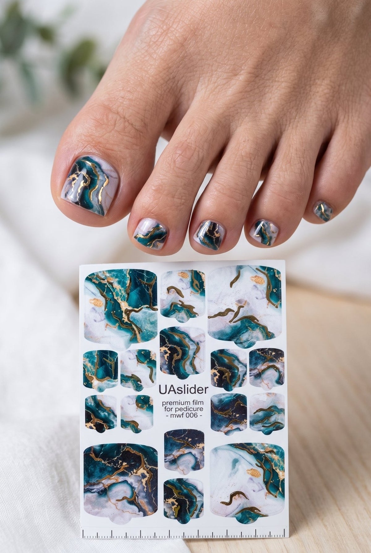 Emerald Pedicure Nail Wraps — Emerald Marble Gold Foil | mwf-006 - UASLIDER