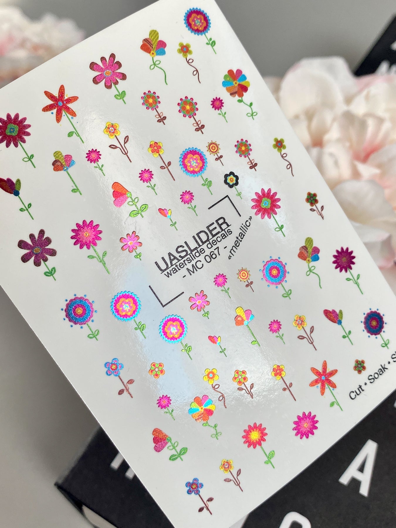 Floral Nail Decals — Bright Metallic Daisy Garden on Stems | MC-067 - UASLIDER