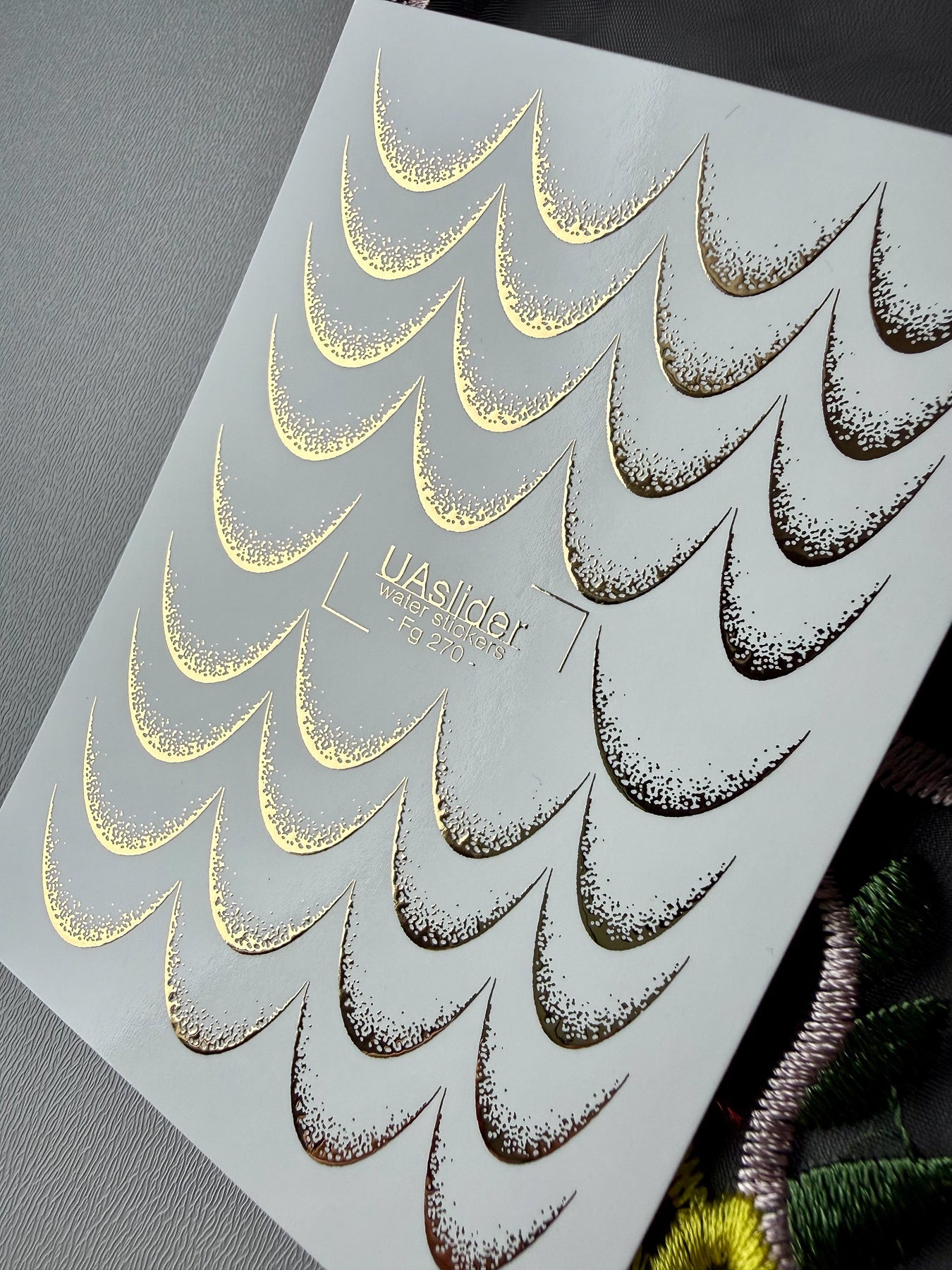 French Tip Nail Decals — Gold Foil Sharp Smile Line | Fg - 270 - UASLIDER