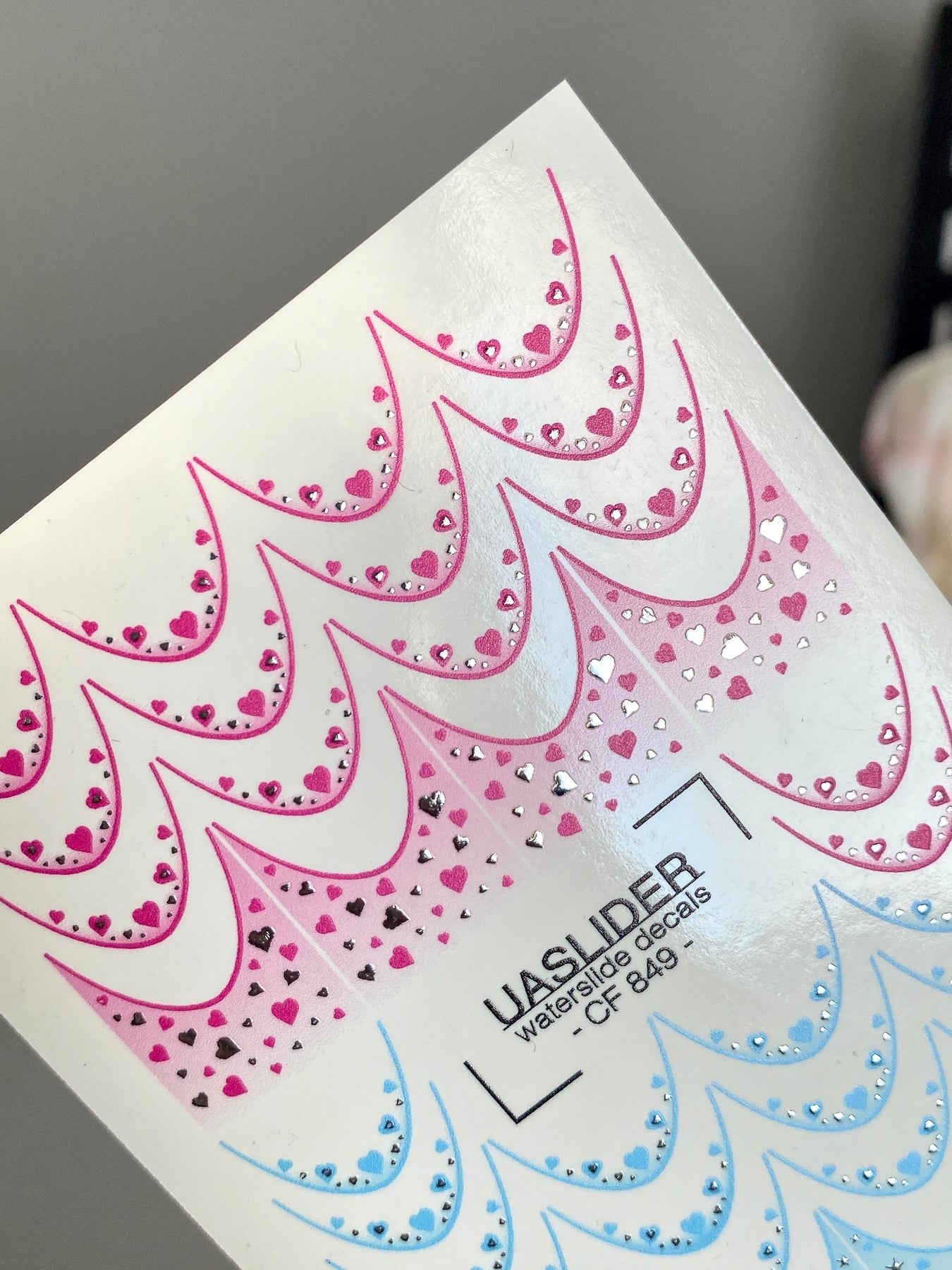 Heart Nail Decals — Pink & Blue Scale Pattern, Silver Foil | CF - 849 - UASLIDER