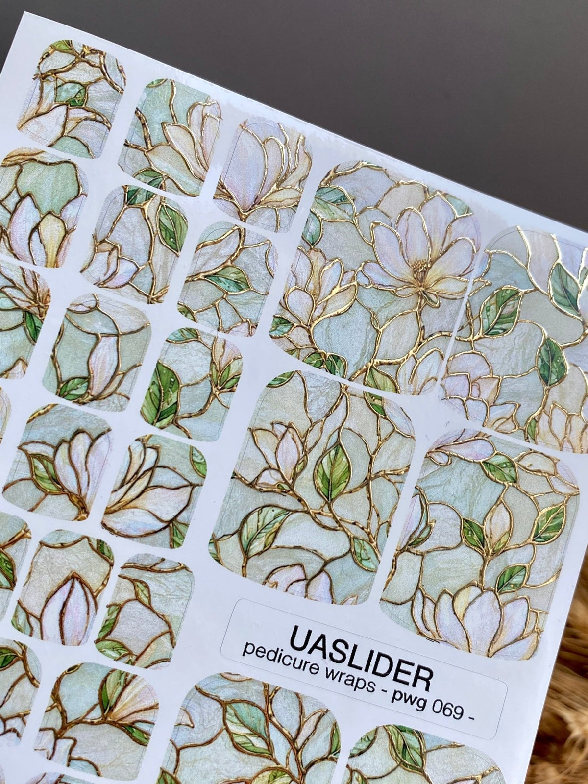 Magnolia Pedicure Nail Wraps — Gold Foil Botanical | pwg-069 - UASLIDER