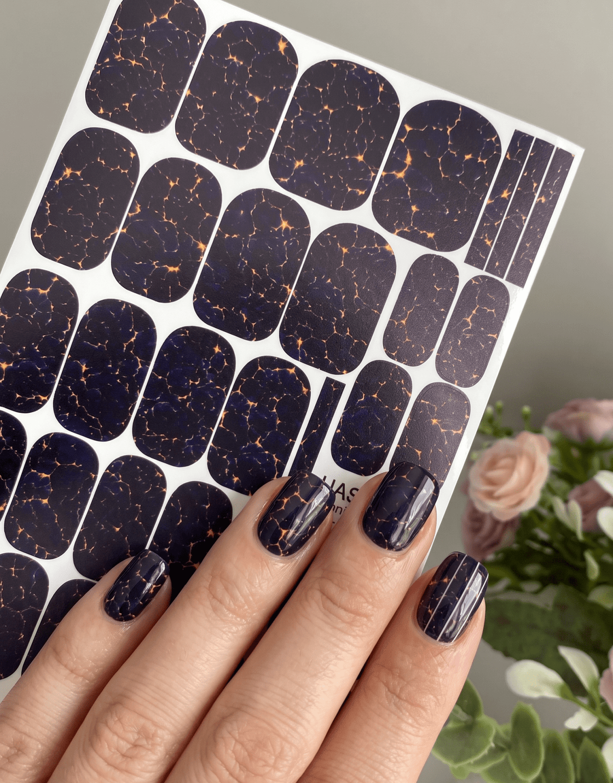 Midnight Crackle Manicure Nail Wraps — Navy with Amber Veins | mw-361 - UASLIDER